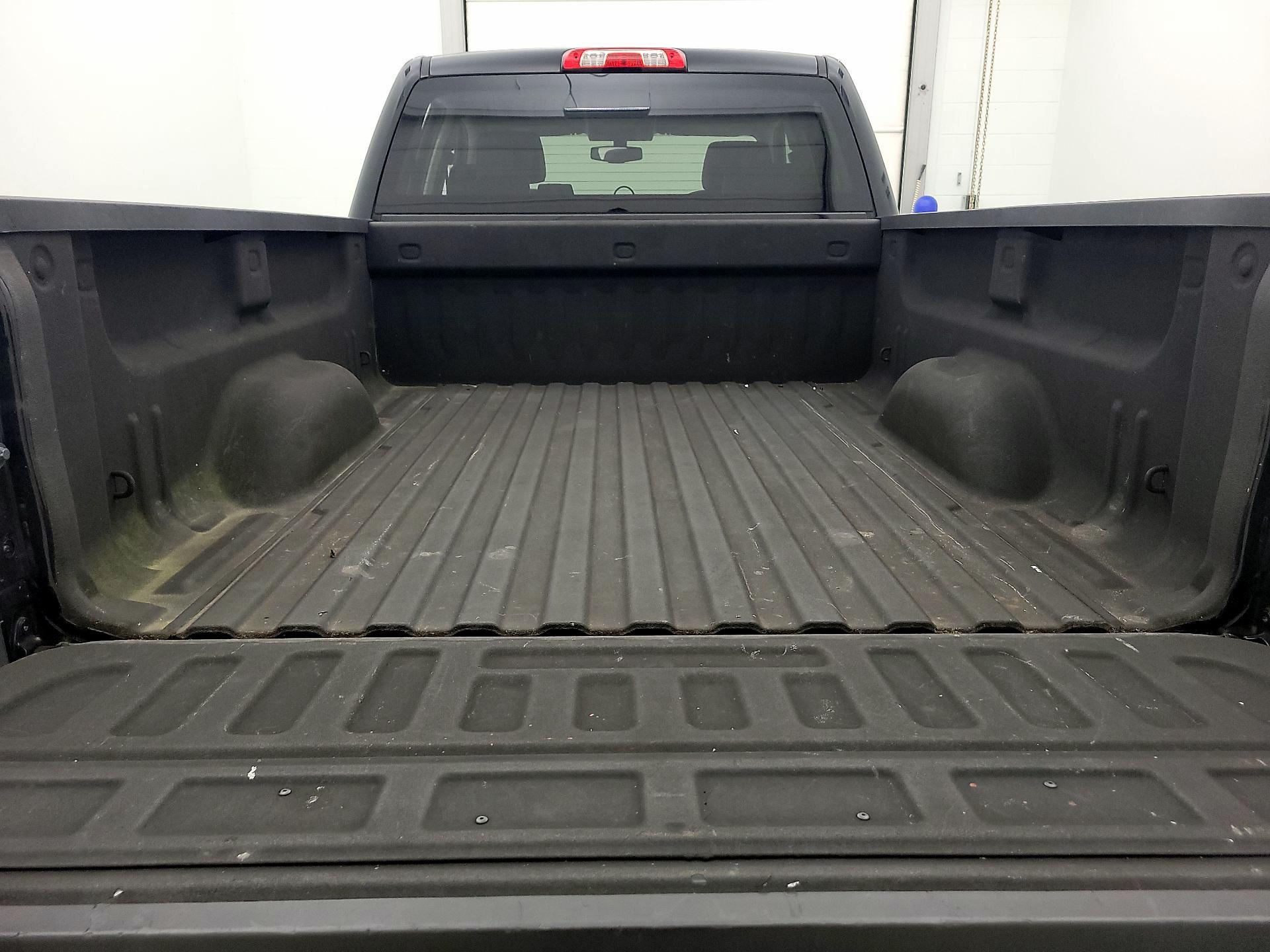 Thumbnail: 2019 Chevrolet Silverado 1500 - 19