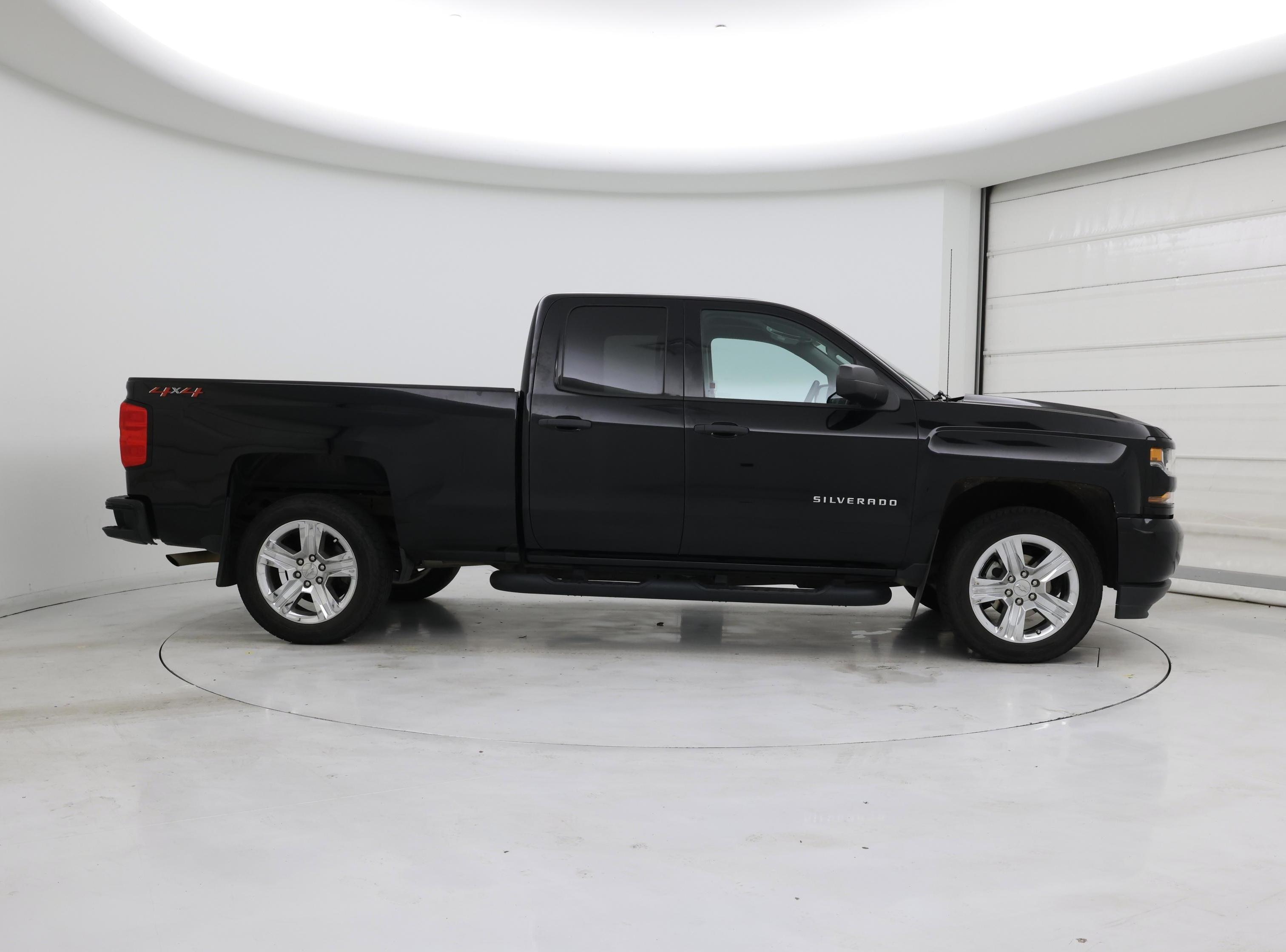 Thumbnail: 2019 Chevrolet Silverado 1500 - 7