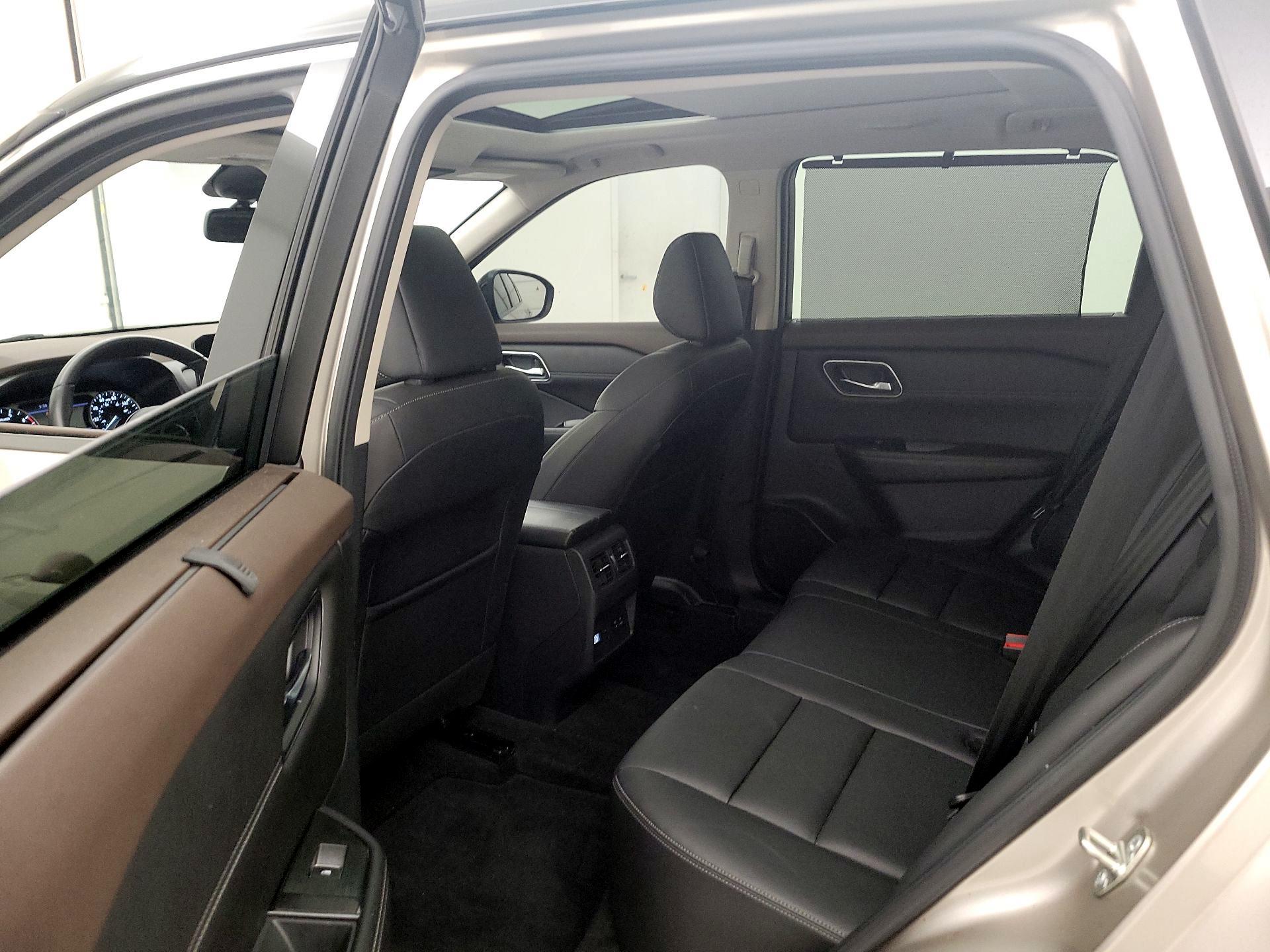 Thumbnail: 2021 Nissan Rogue - 20