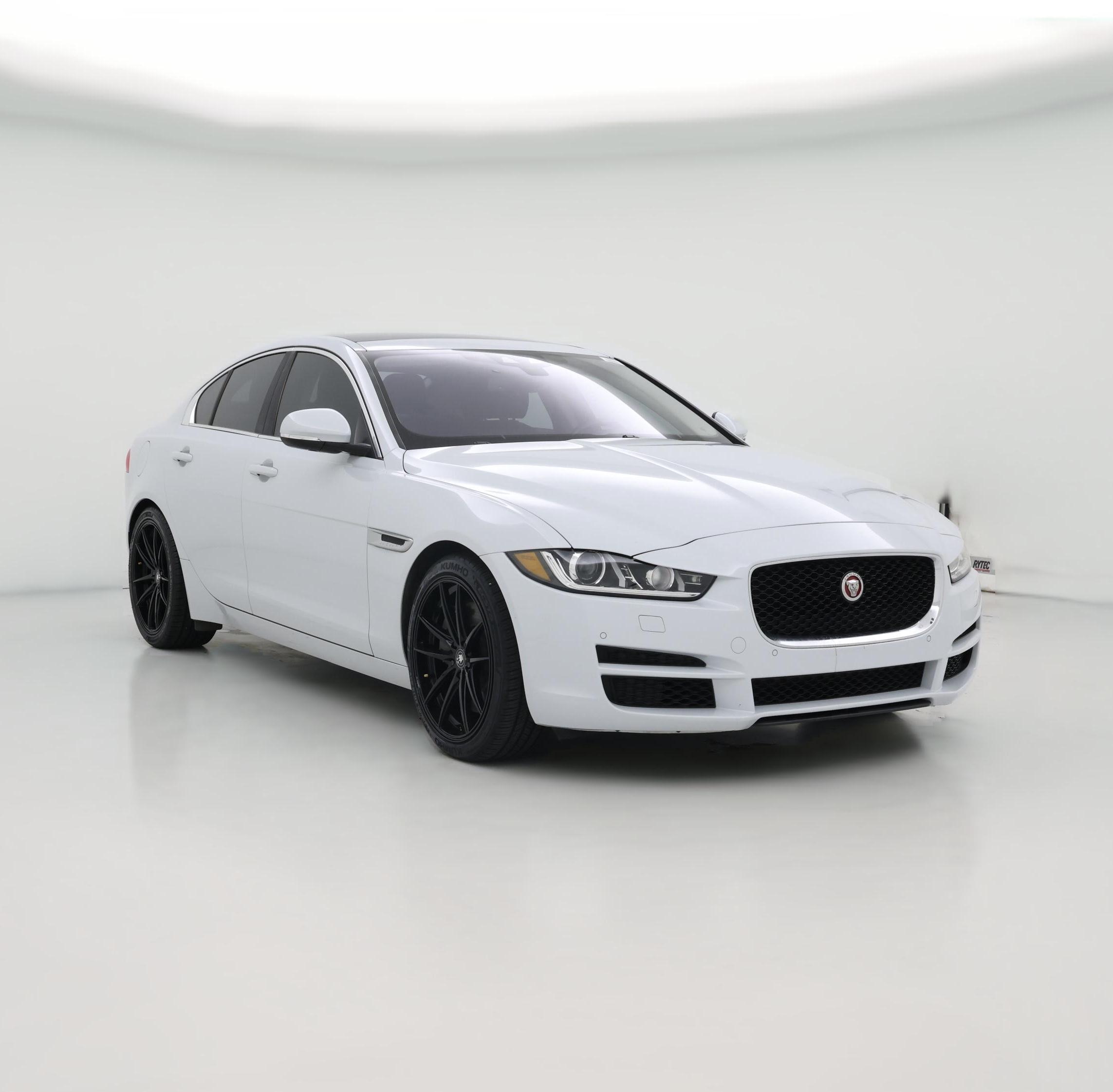 Thumbnail: 2017 Jaguar XE - 1