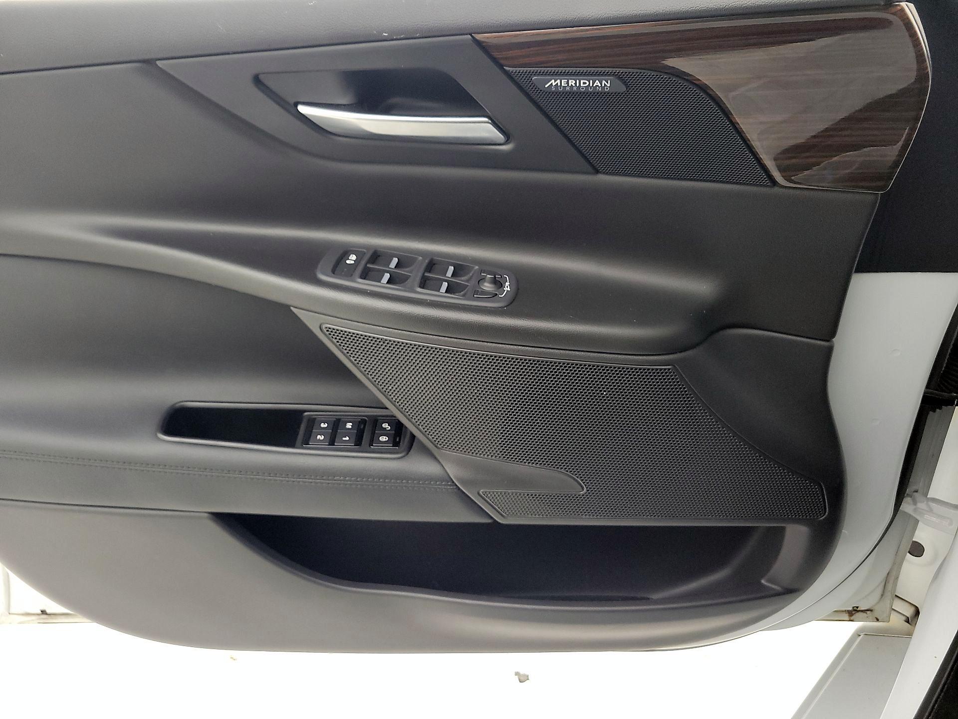 Thumbnail: 2017 Jaguar XE - 12