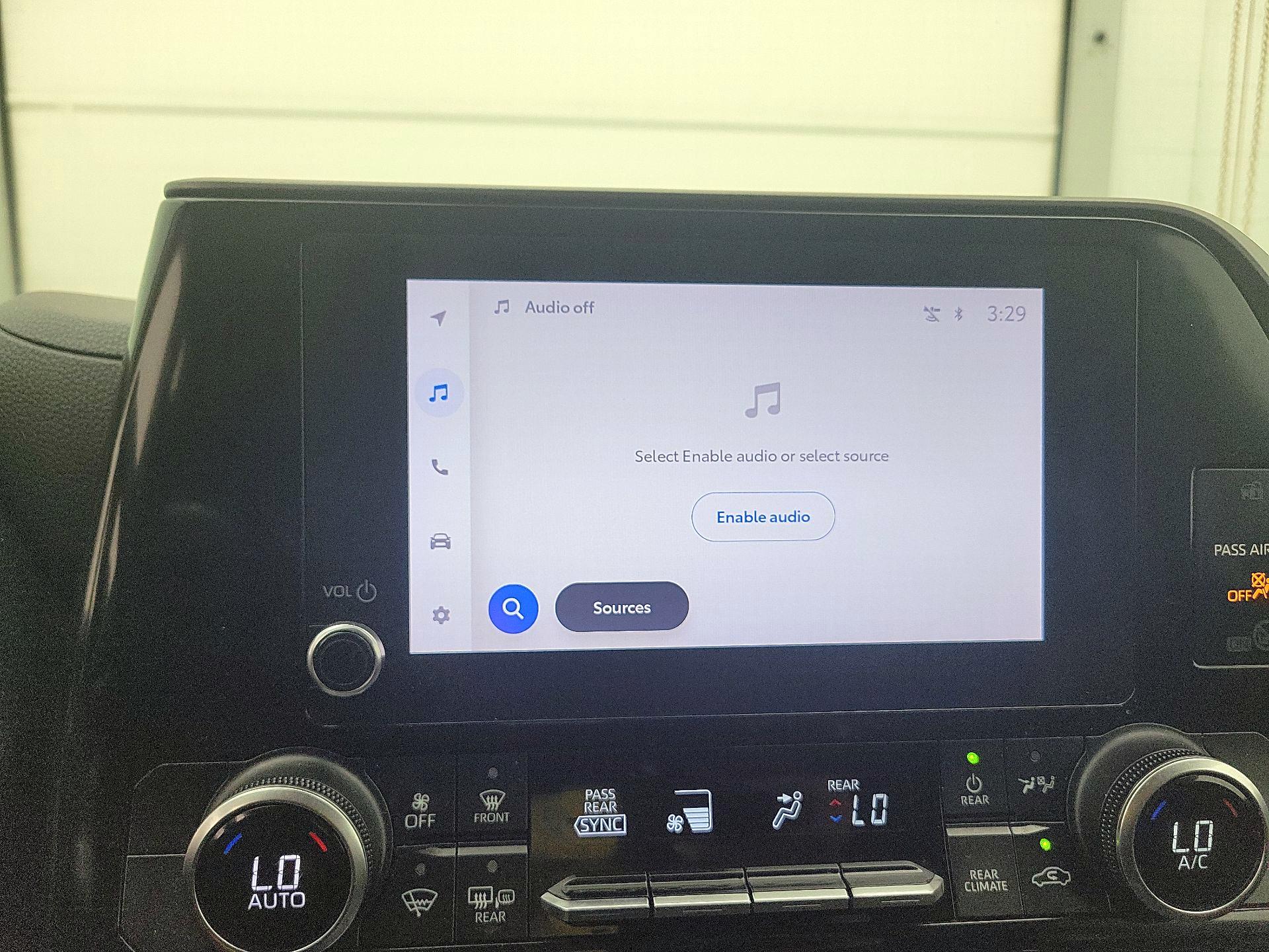 Thumbnail: 2023 Toyota Highlander - 15