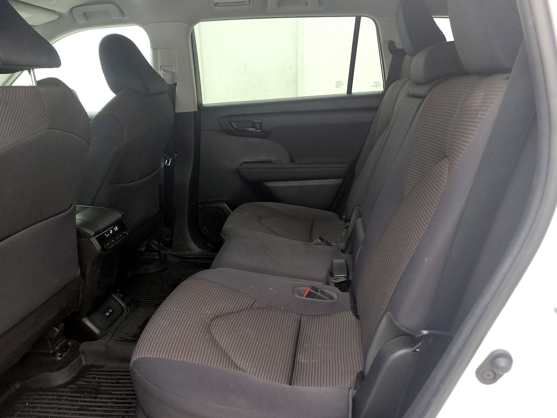 Thumbnail: 2023 Toyota Highlander - 19