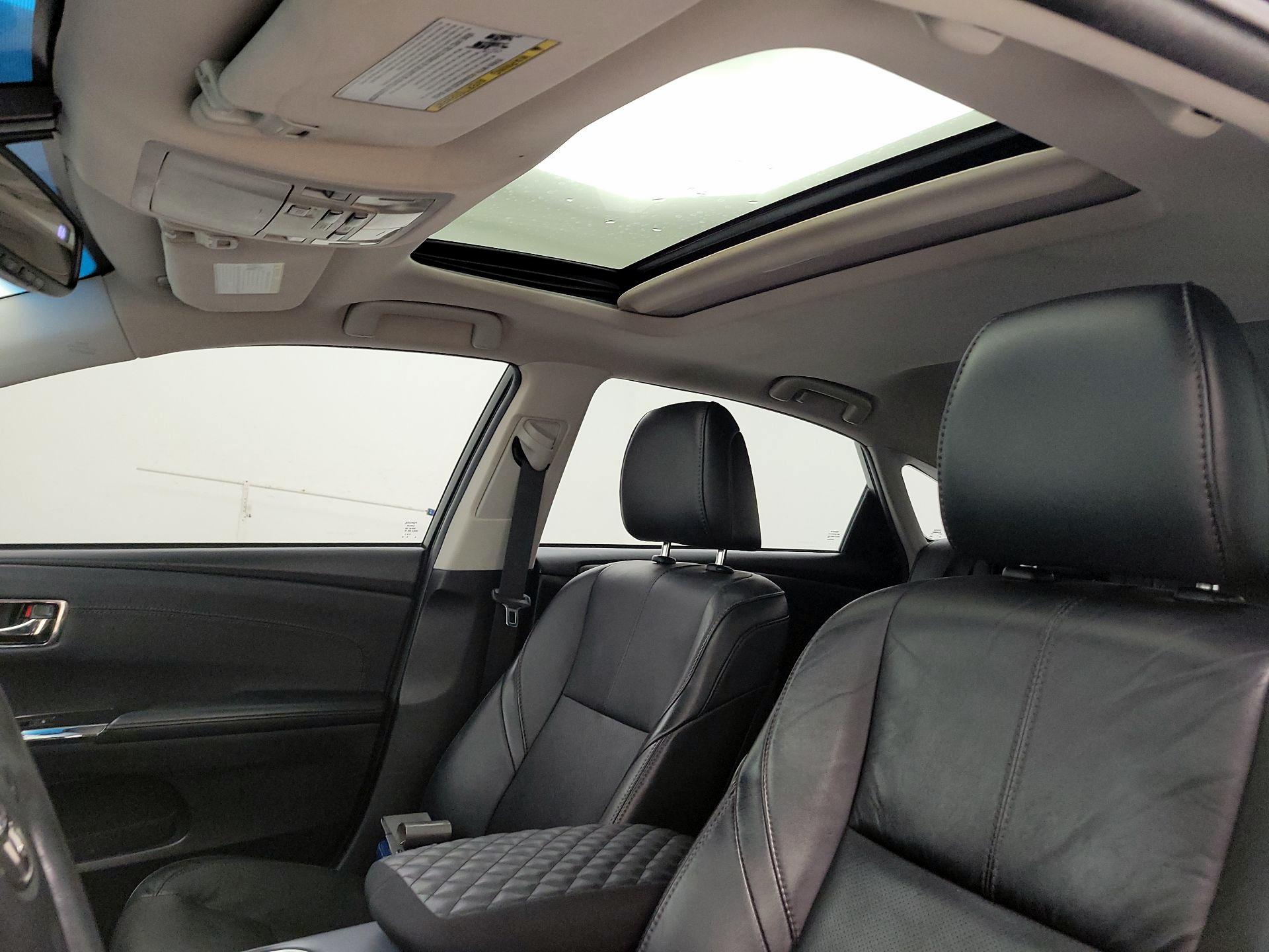 Thumbnail: 2015 Toyota Avalon - 16