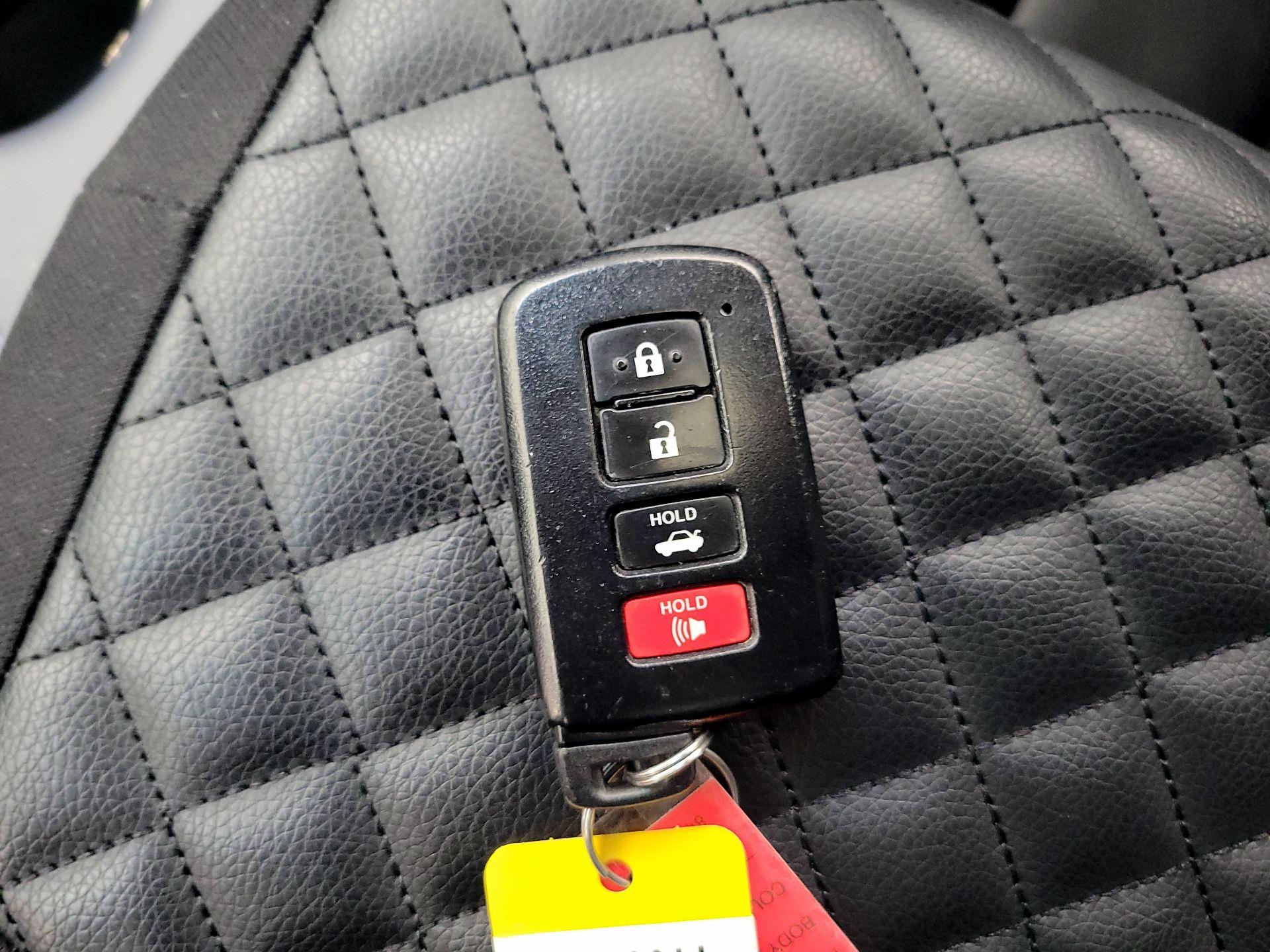 Thumbnail: 2015 Toyota Avalon - 20