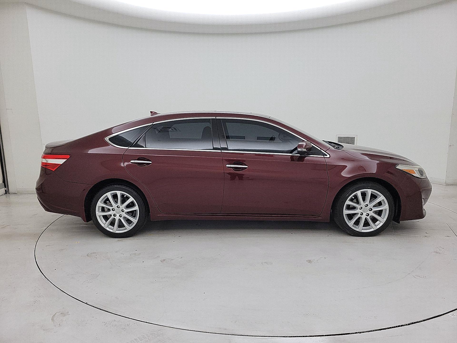 Thumbnail: 2015 Toyota Avalon - 4