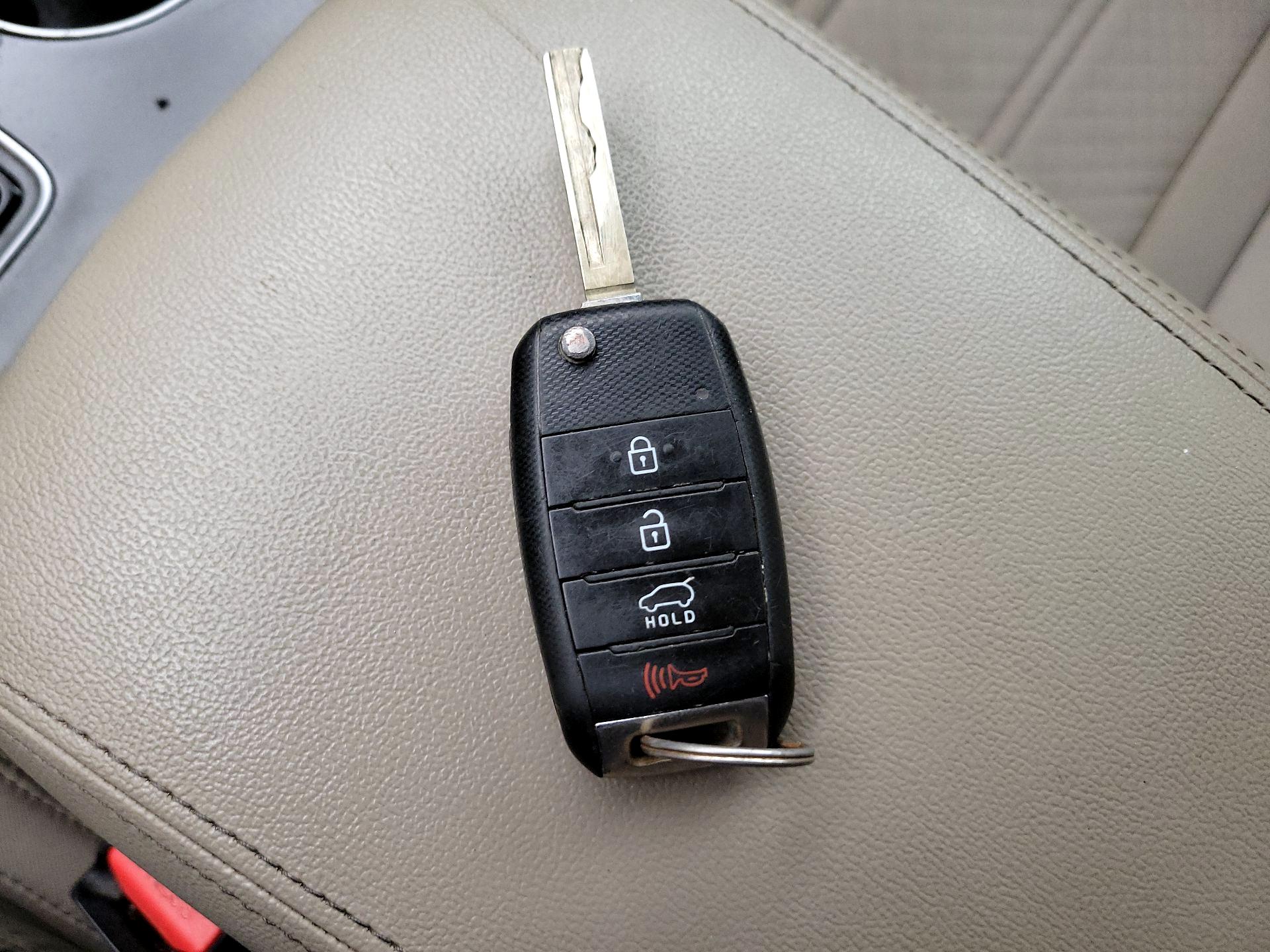 Thumbnail: 2017 Kia Sorento - 20