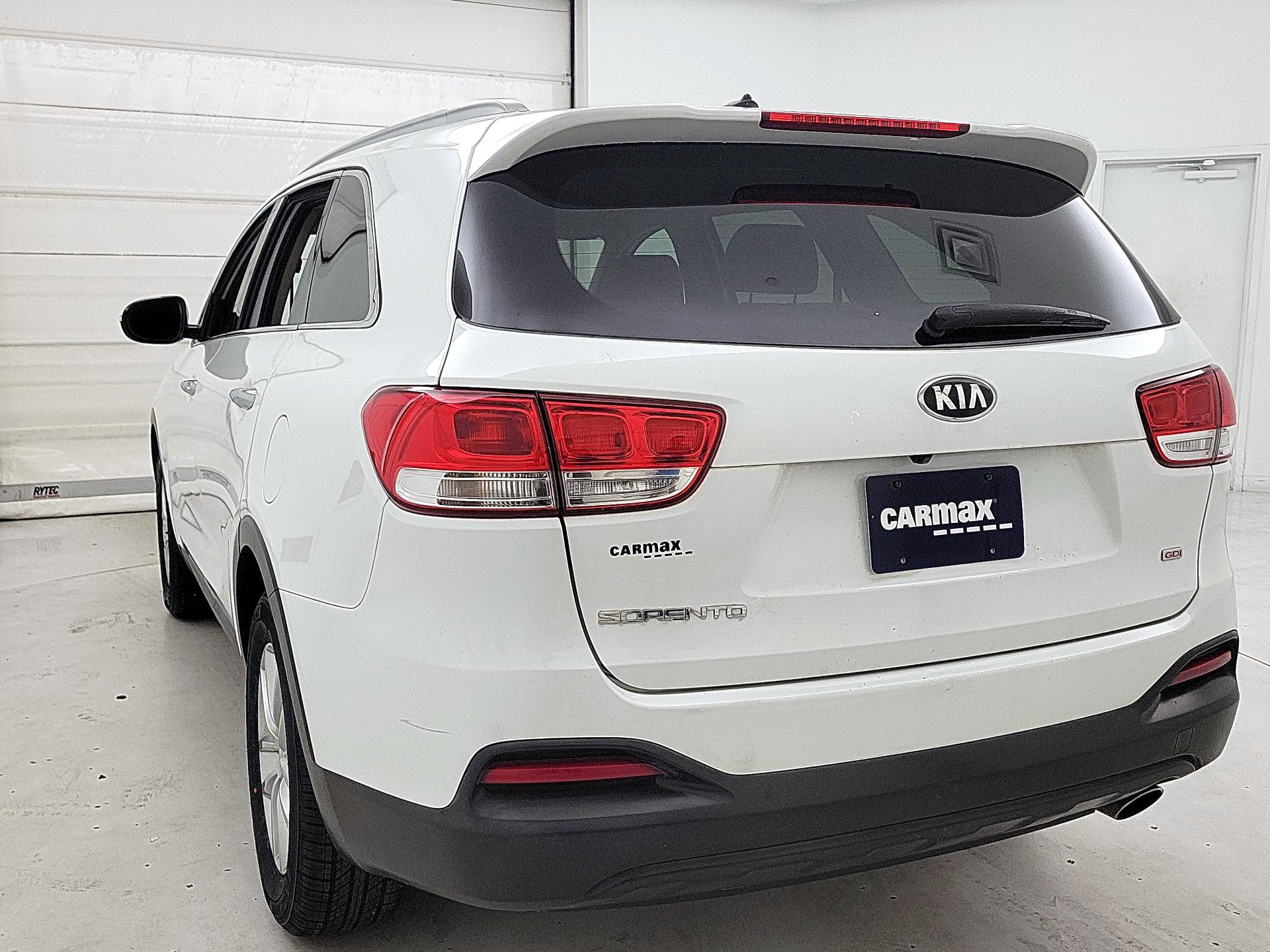 Thumbnail: 2017 Kia Sorento - 7