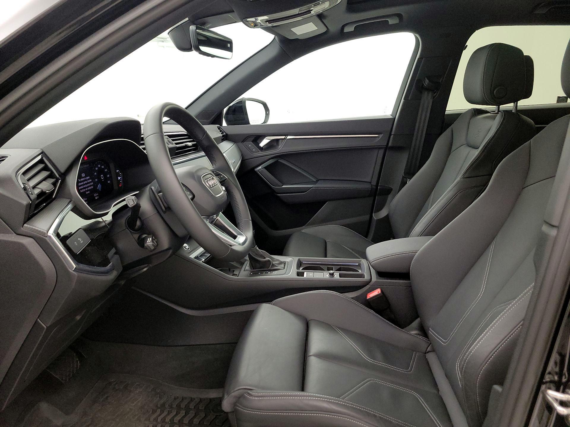 Thumbnail: 2025 Audi Q3 - 9