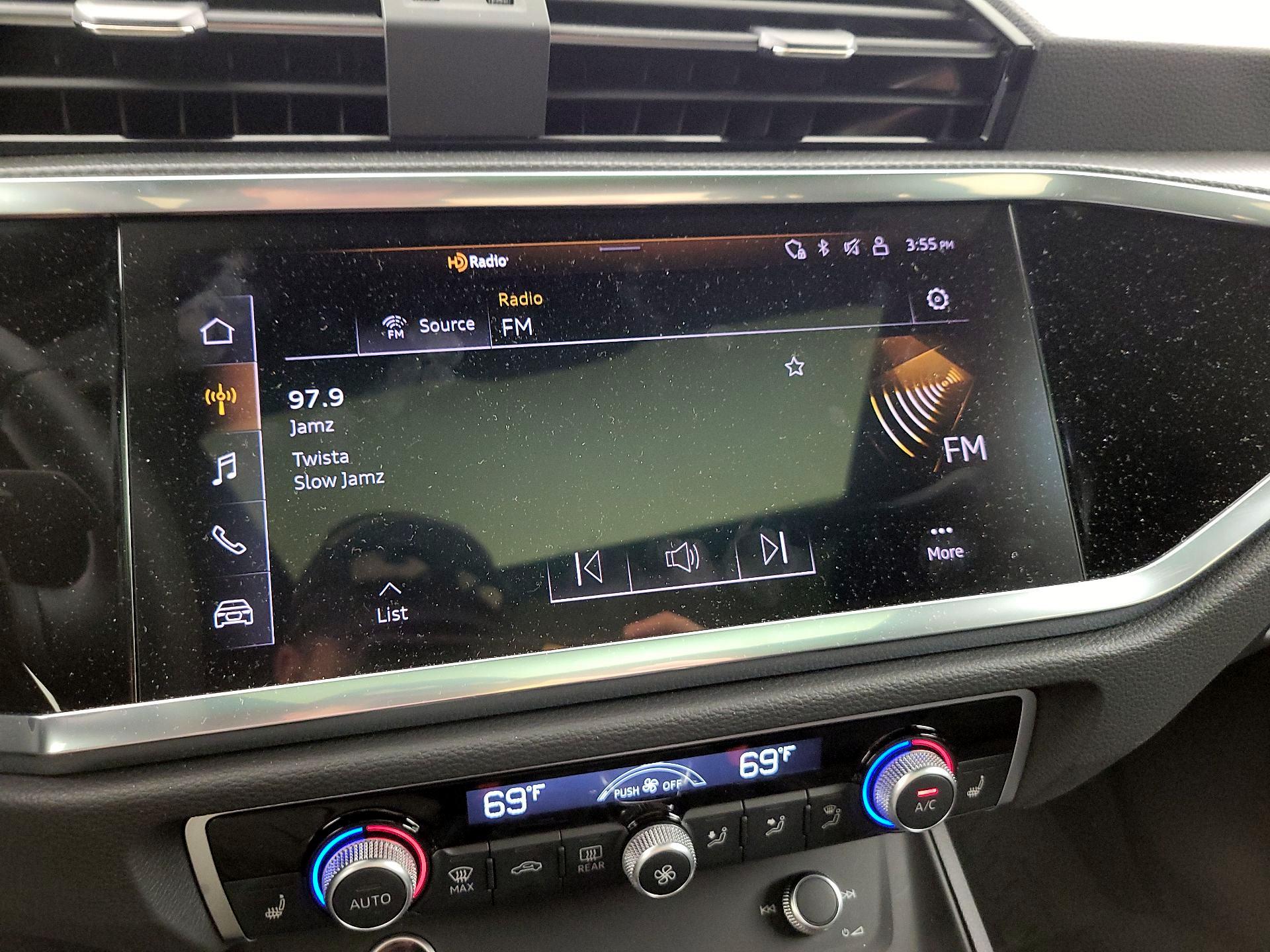 Thumbnail: 2025 Audi Q3 - 13