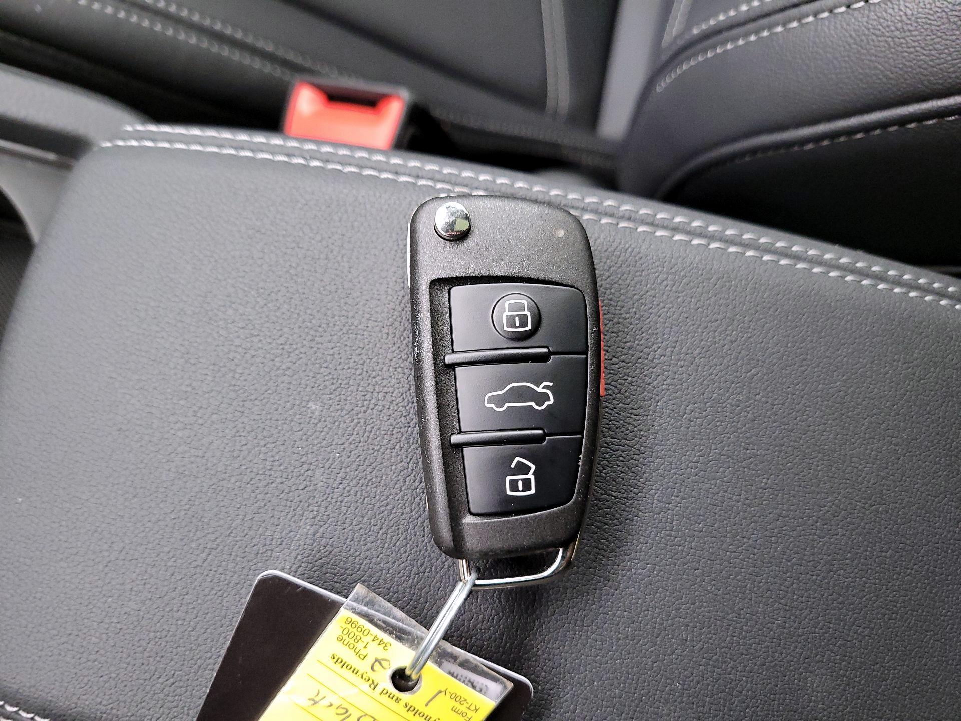 Thumbnail: 2025 Audi Q3 - 20