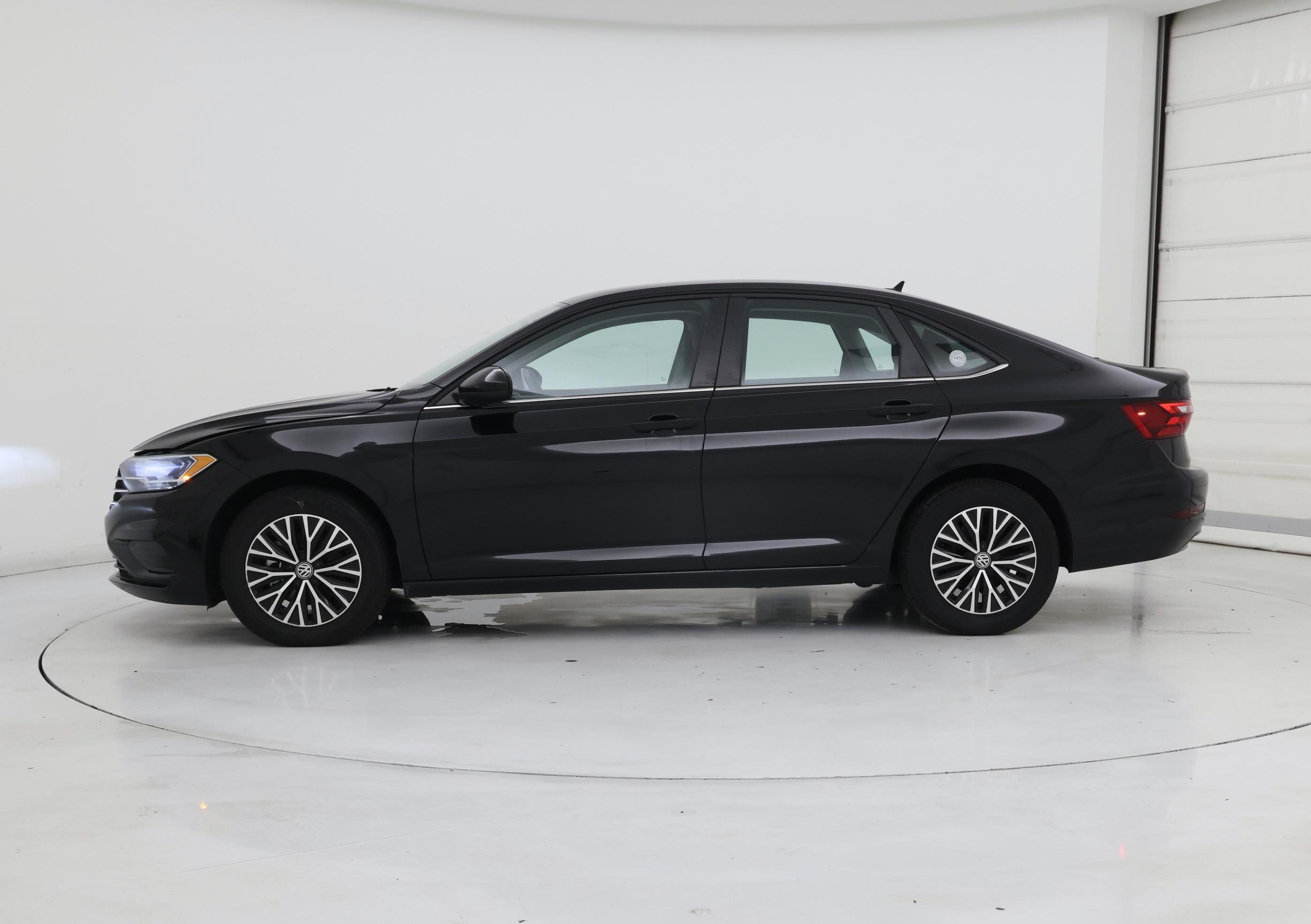 Thumbnail: 2021 Volkswagen Jetta - 3