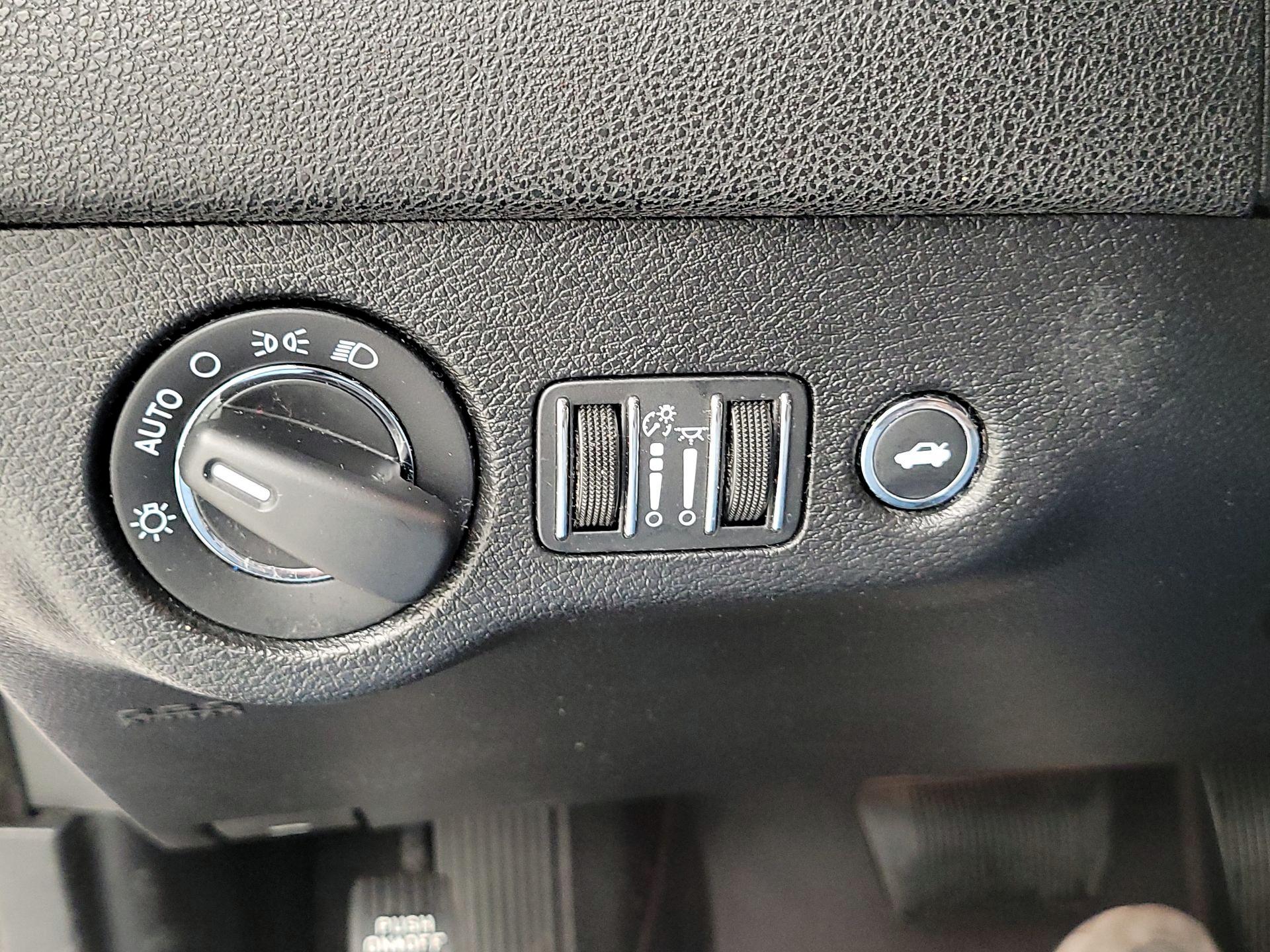 Thumbnail: 2021 Chrysler 300 - 13