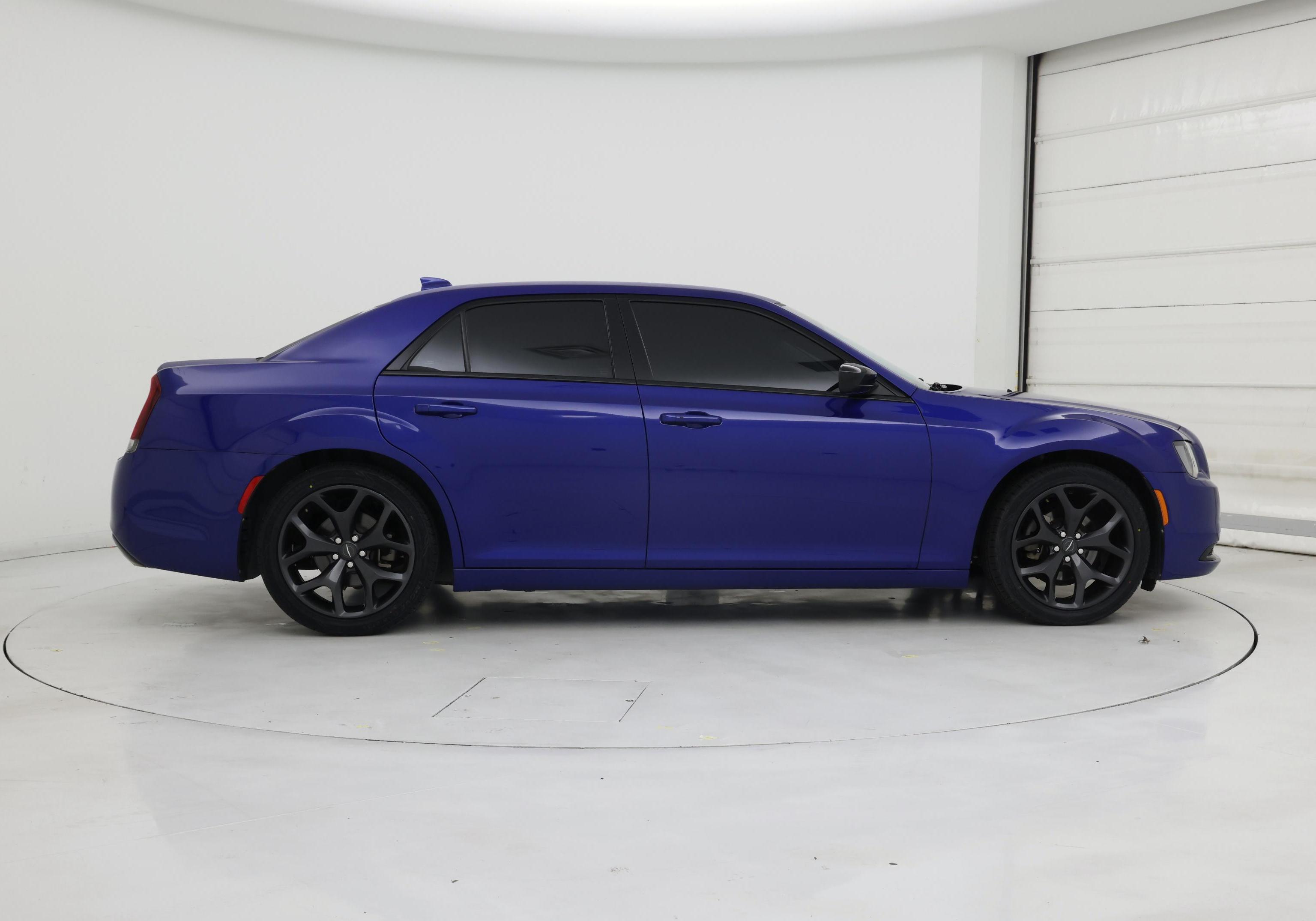 Thumbnail: 2021 Chrysler 300 - 7