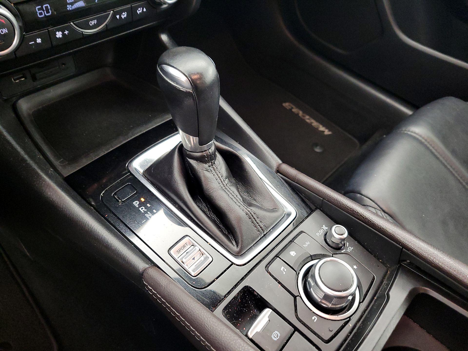 Thumbnail: 2018 Mazda Mazda3 - 15