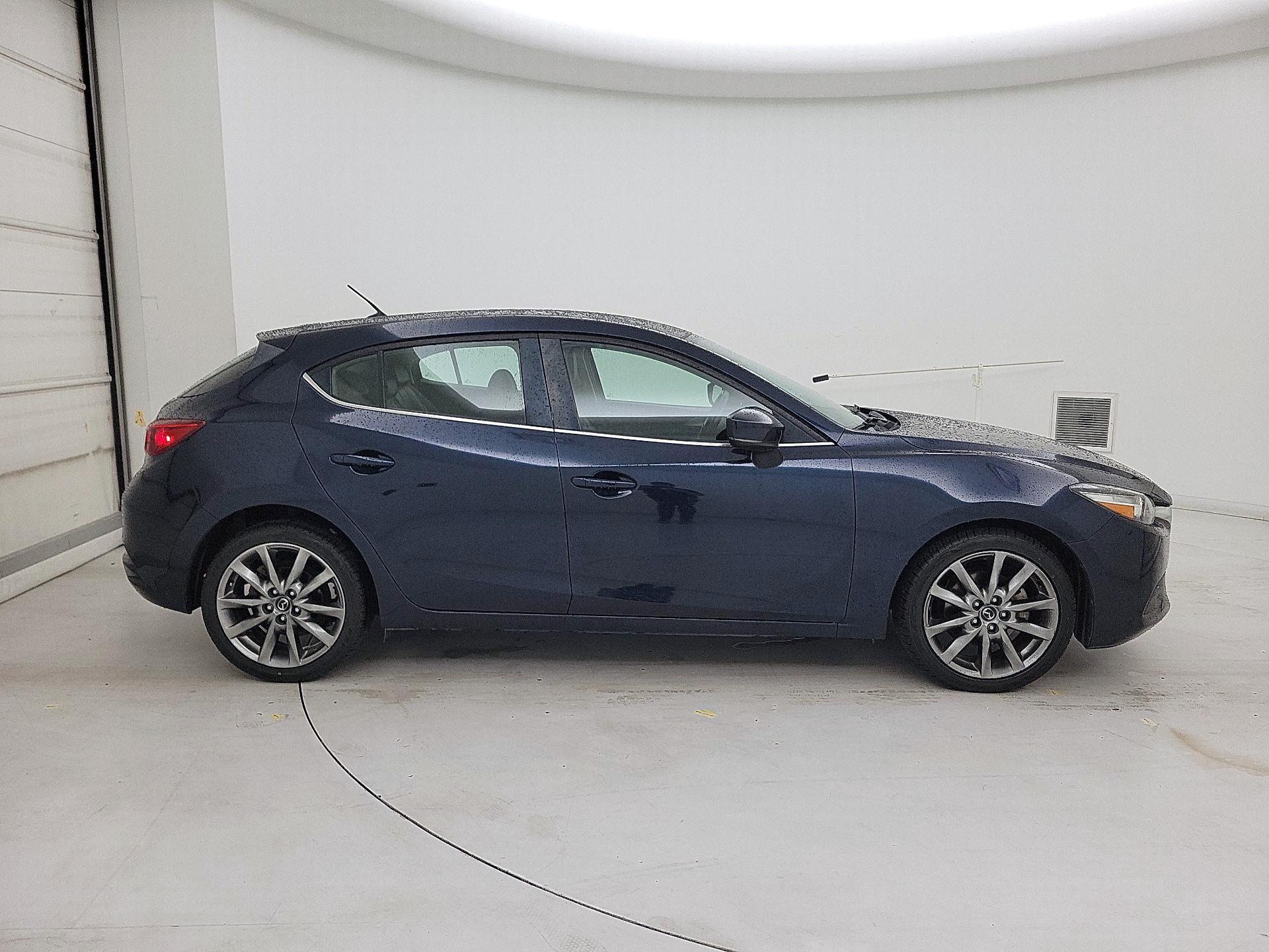 Thumbnail: 2018 Mazda Mazda3 - 4