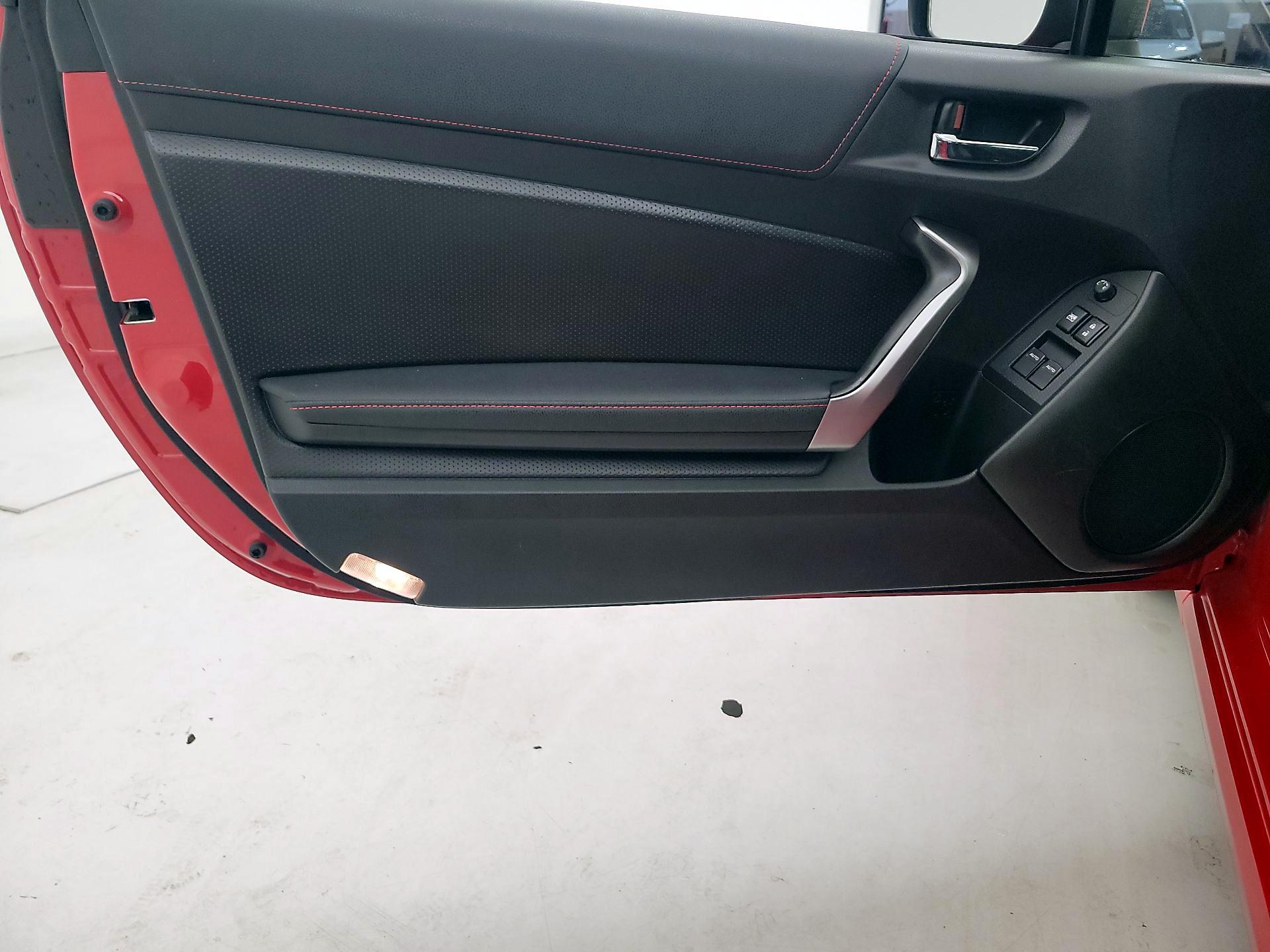 Thumbnail: 2015 Subaru BRZ - 12