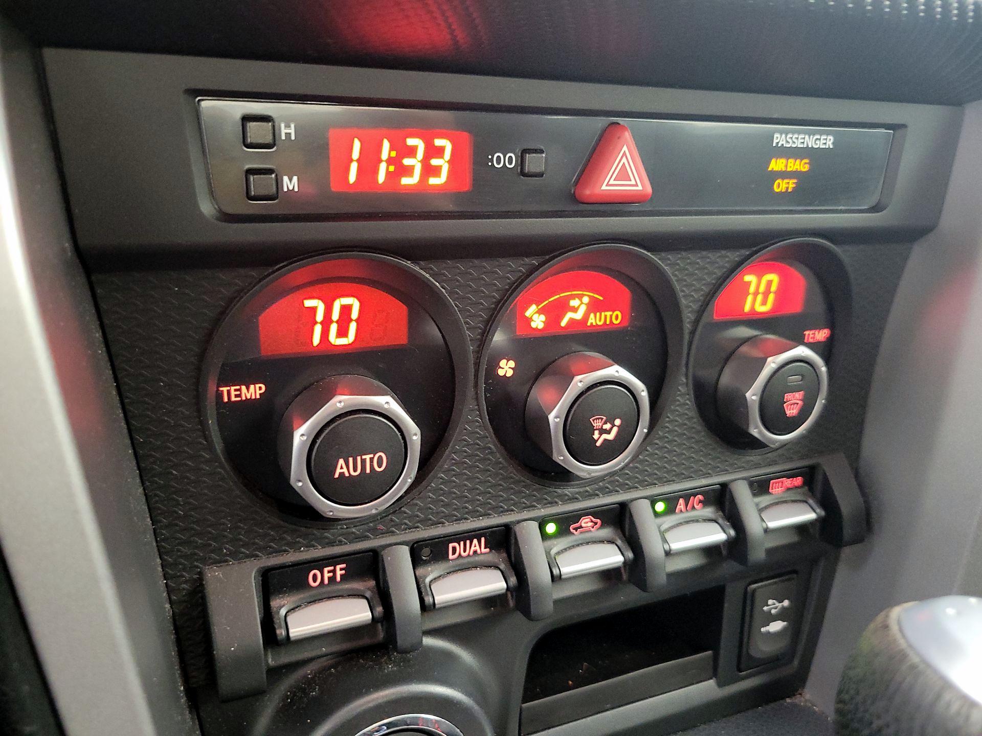 Thumbnail: 2015 Subaru BRZ - 16