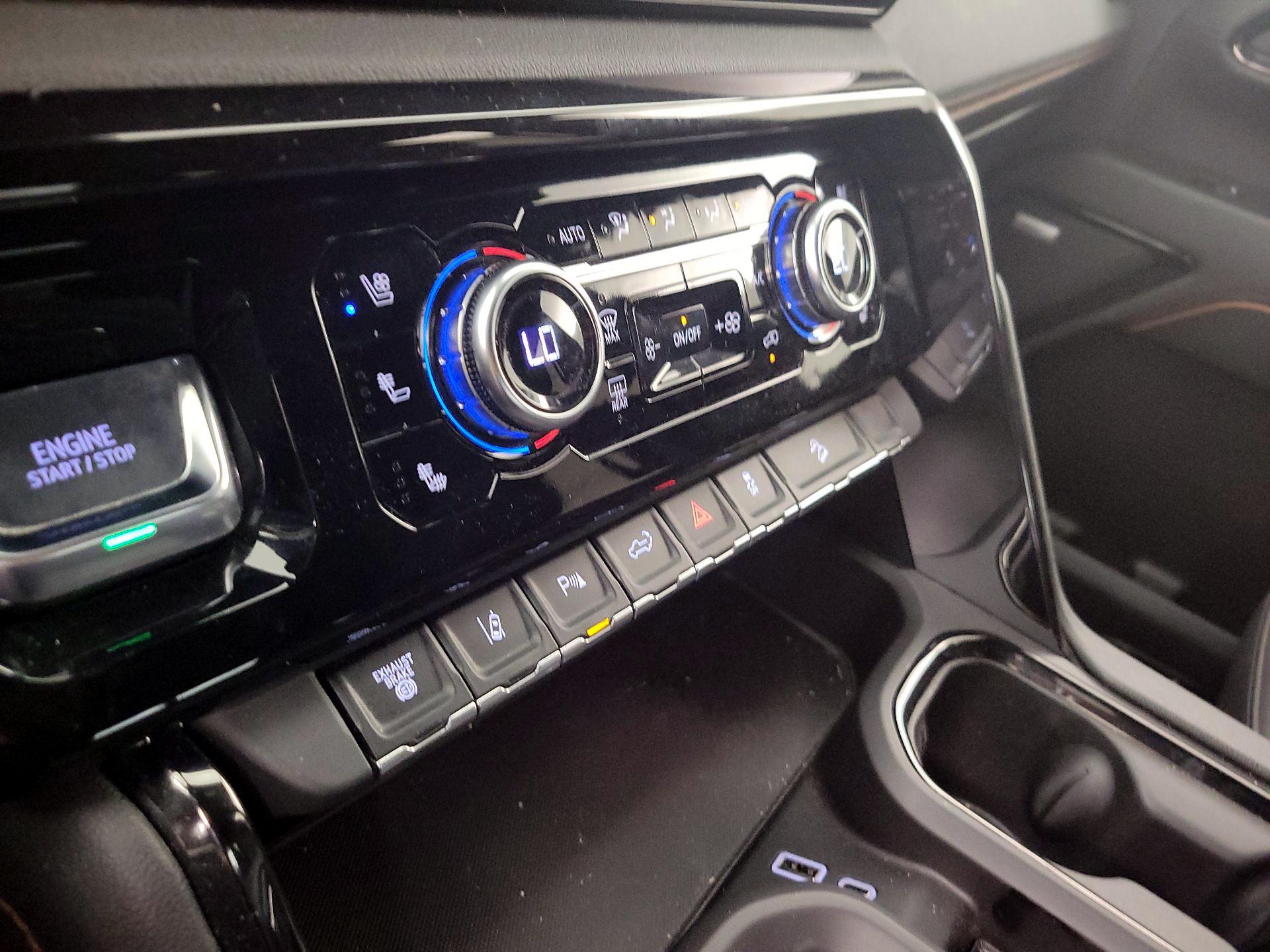 Thumbnail: 2024 GMC Sierra 2500 - 17