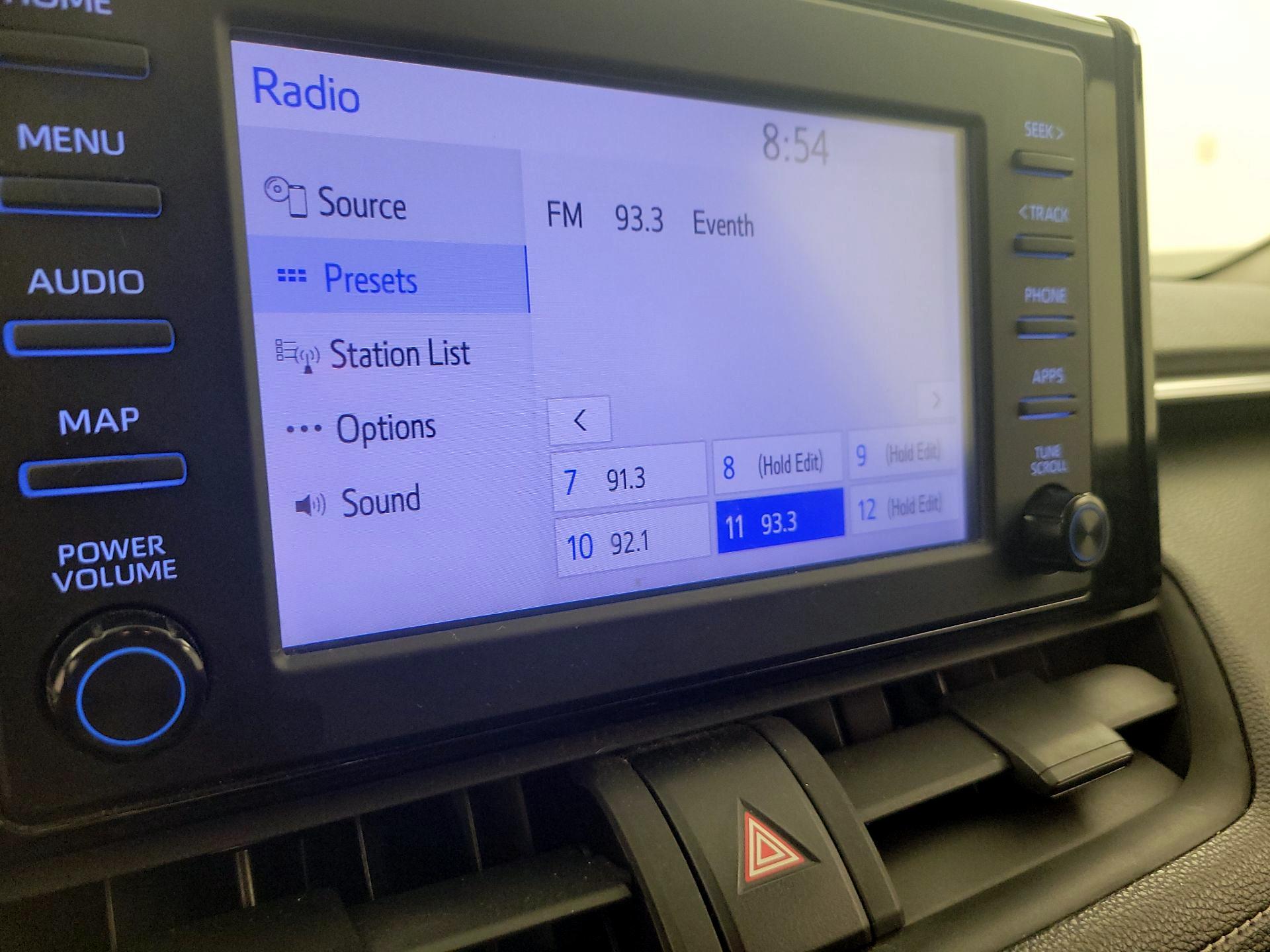 Thumbnail: 2020 Toyota RAV4 - 15