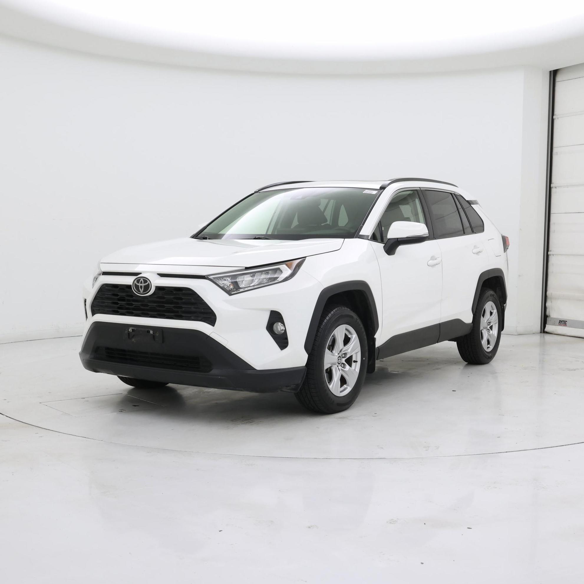 Thumbnail: 2020 Toyota RAV4 - 4