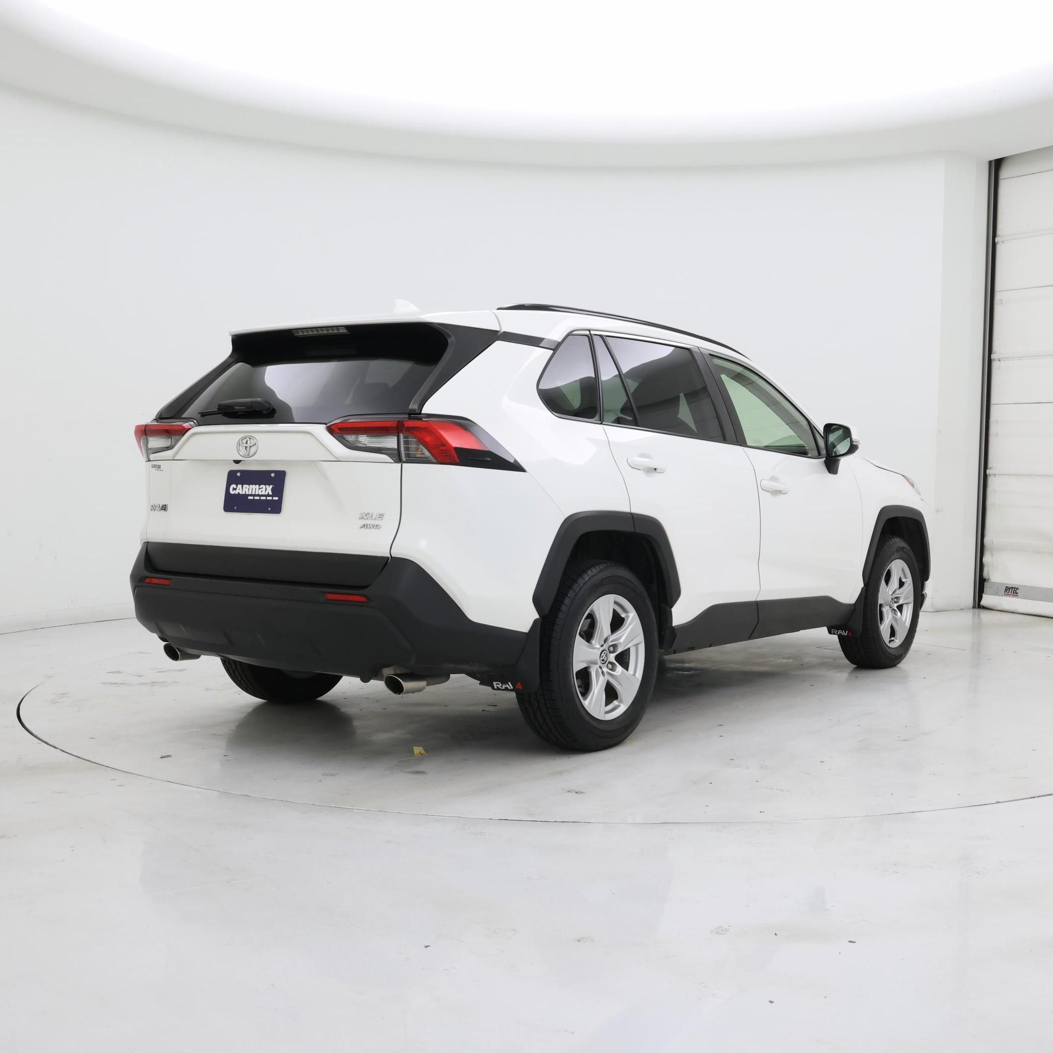 Thumbnail: 2020 Toyota RAV4 - 8