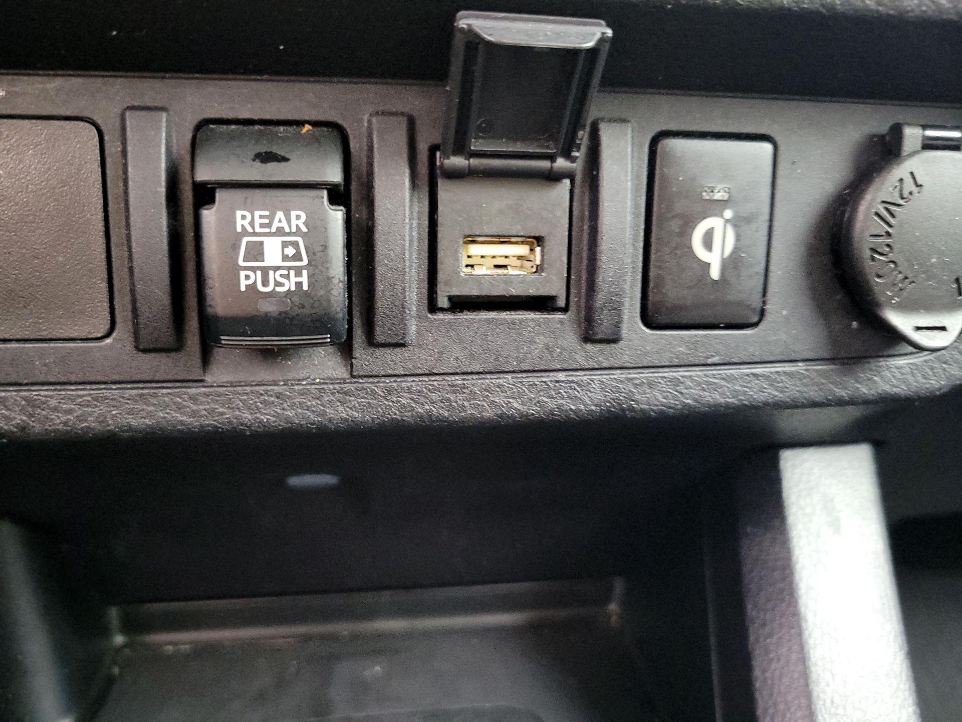 Thumbnail: 2021 Toyota Tacoma - 18