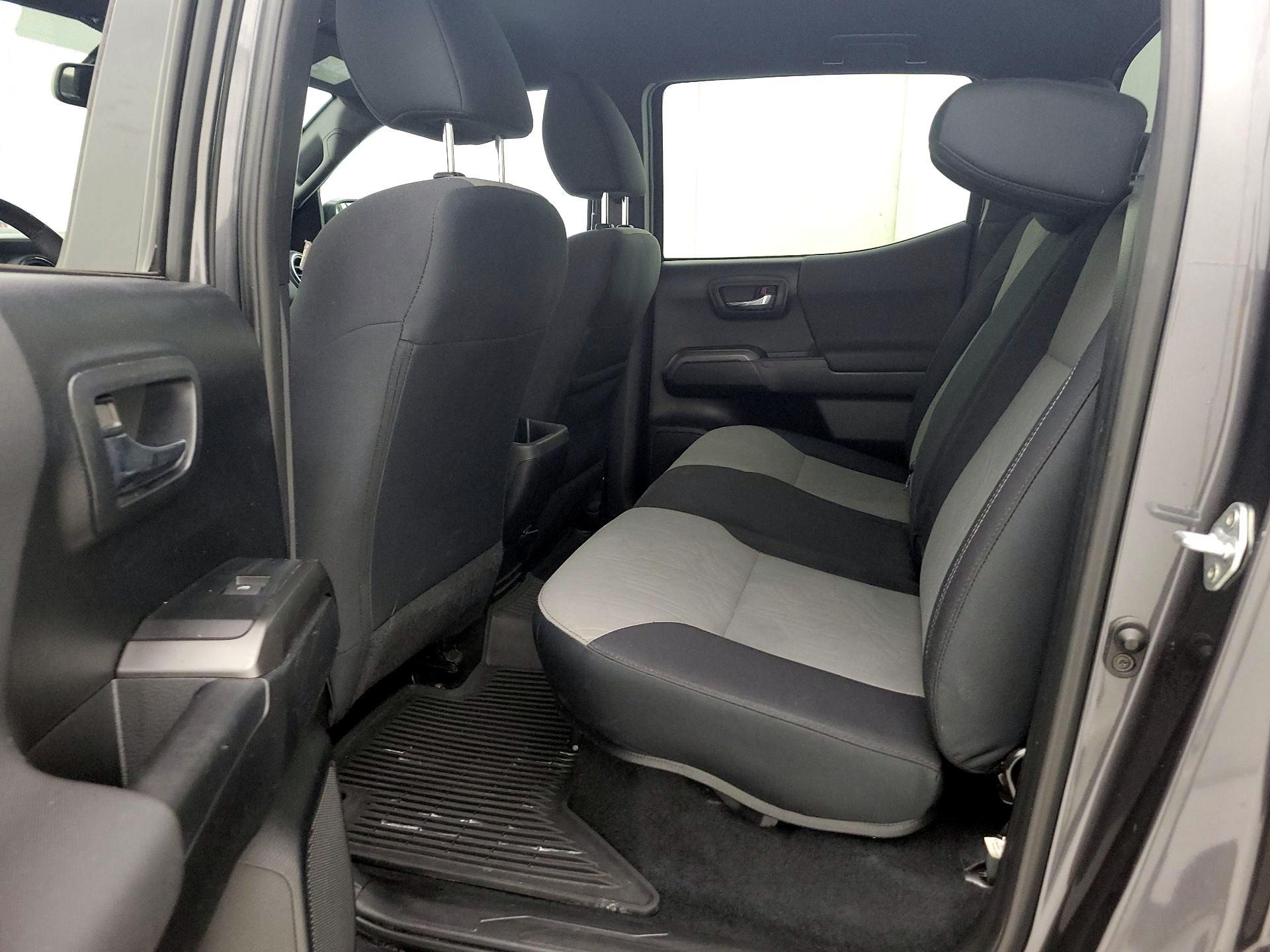 Thumbnail: 2021 Toyota Tacoma - 19