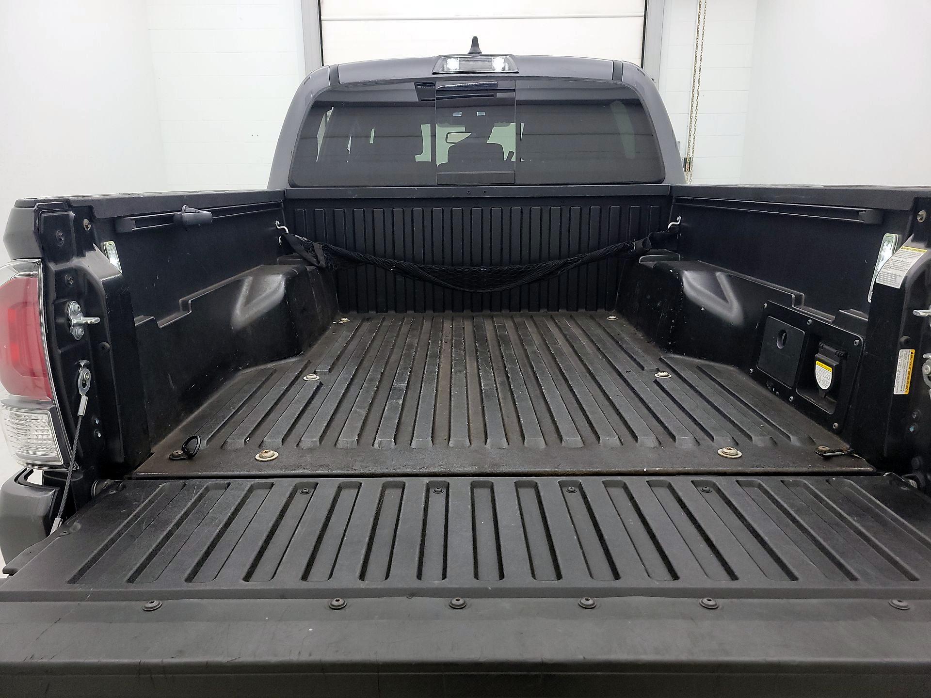 Thumbnail: 2021 Toyota Tacoma - 20