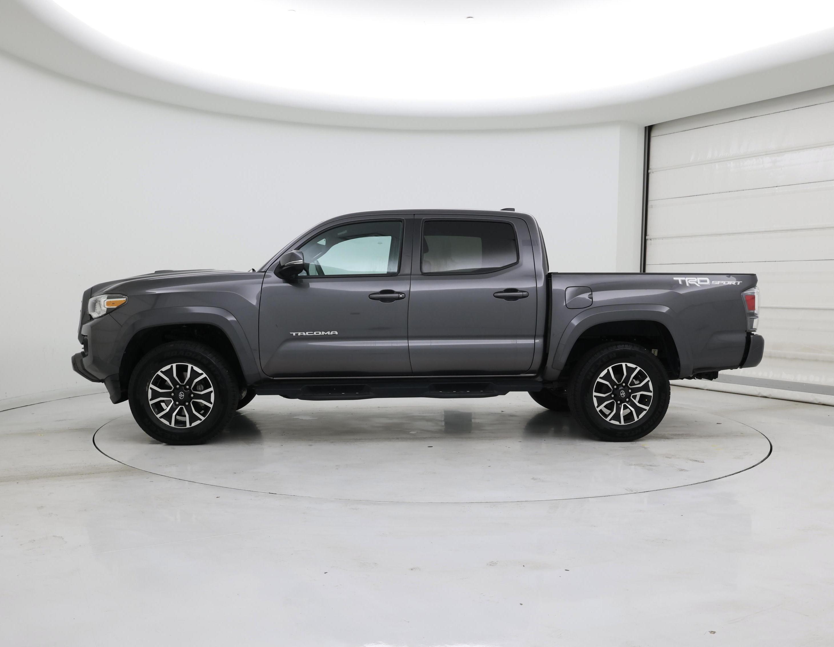Thumbnail: 2021 Toyota Tacoma - 3