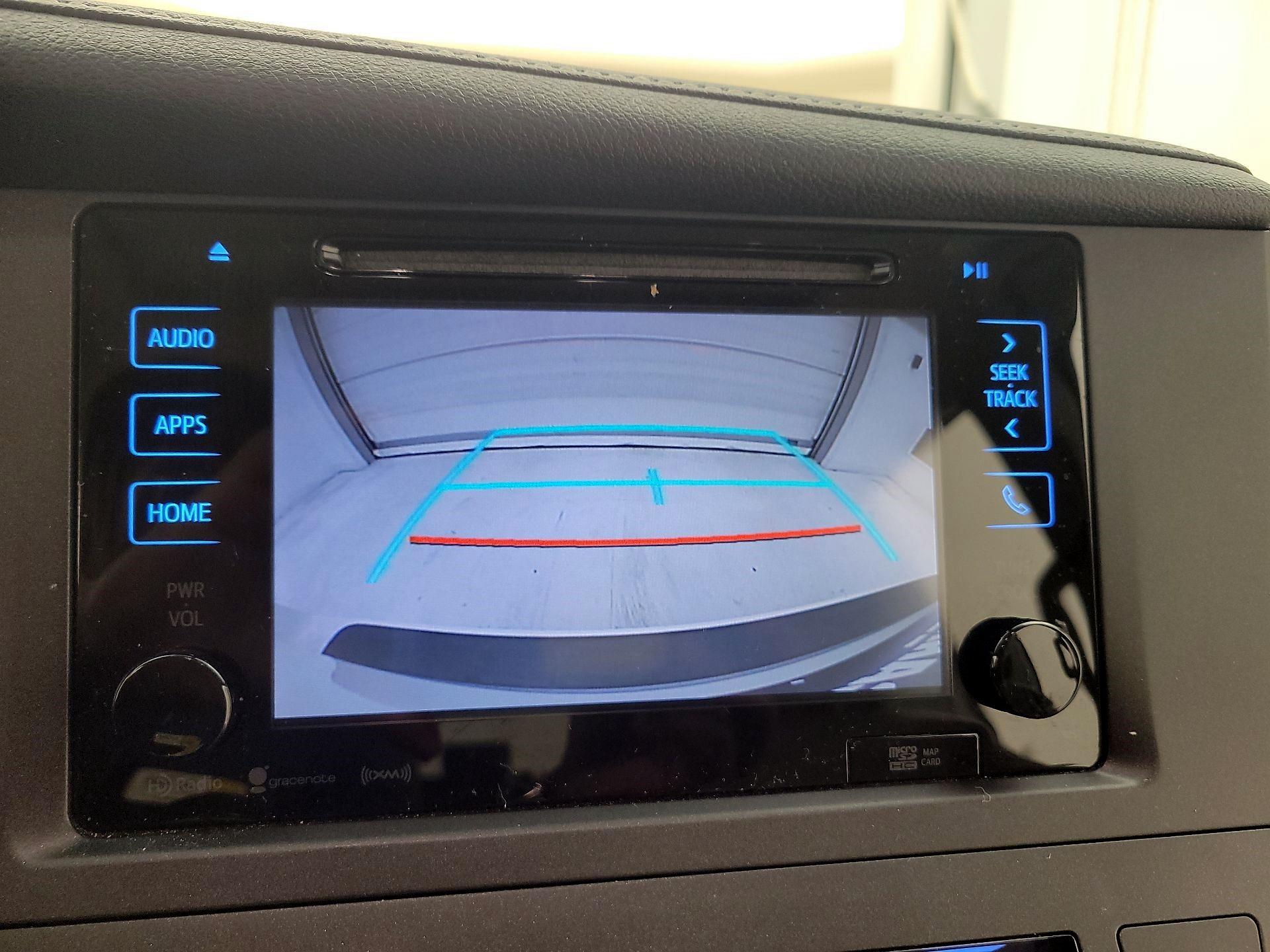 Thumbnail: 2017 Toyota Sienna - 14