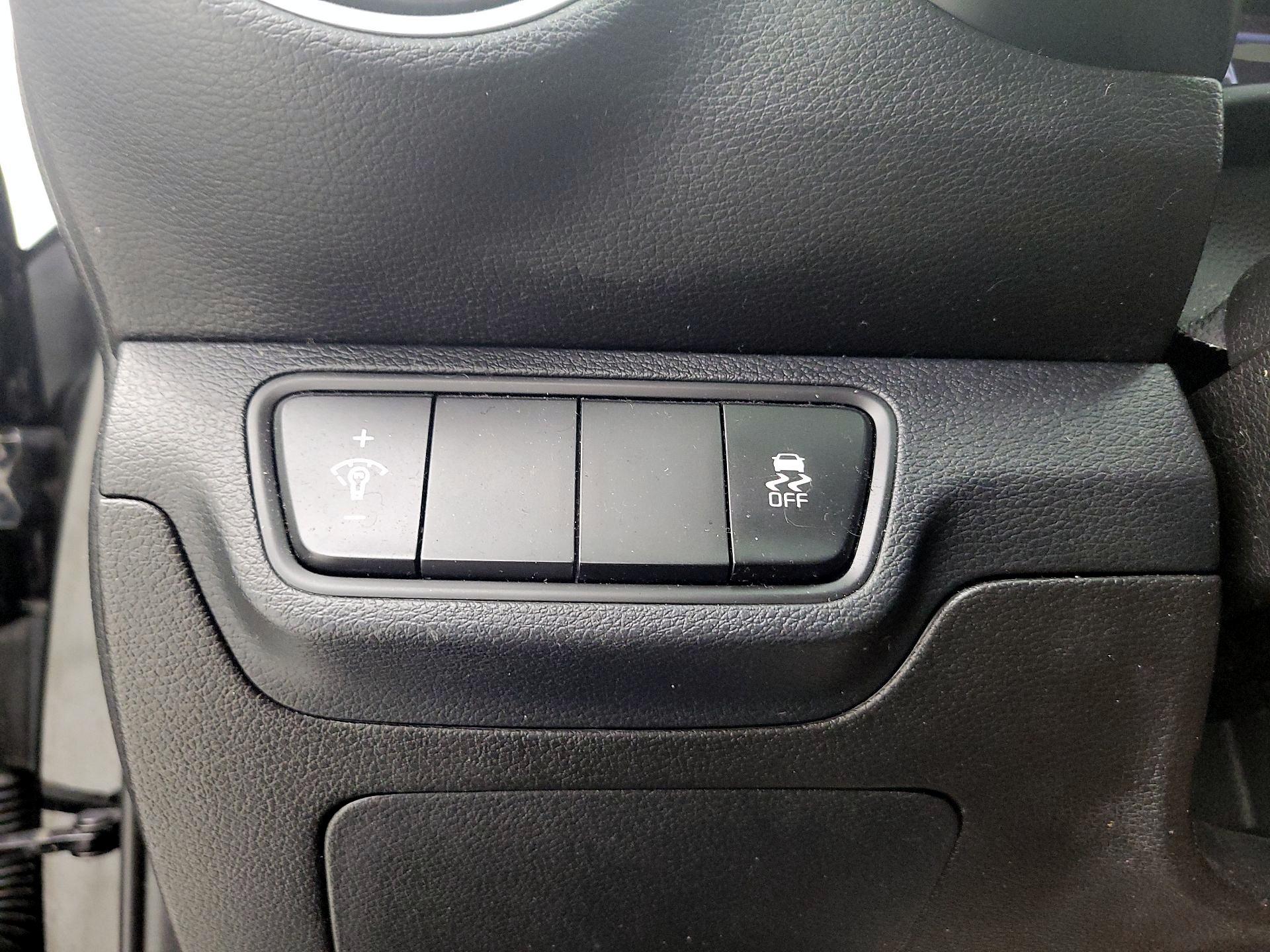 Thumbnail: 2023 Kia Forte - 13