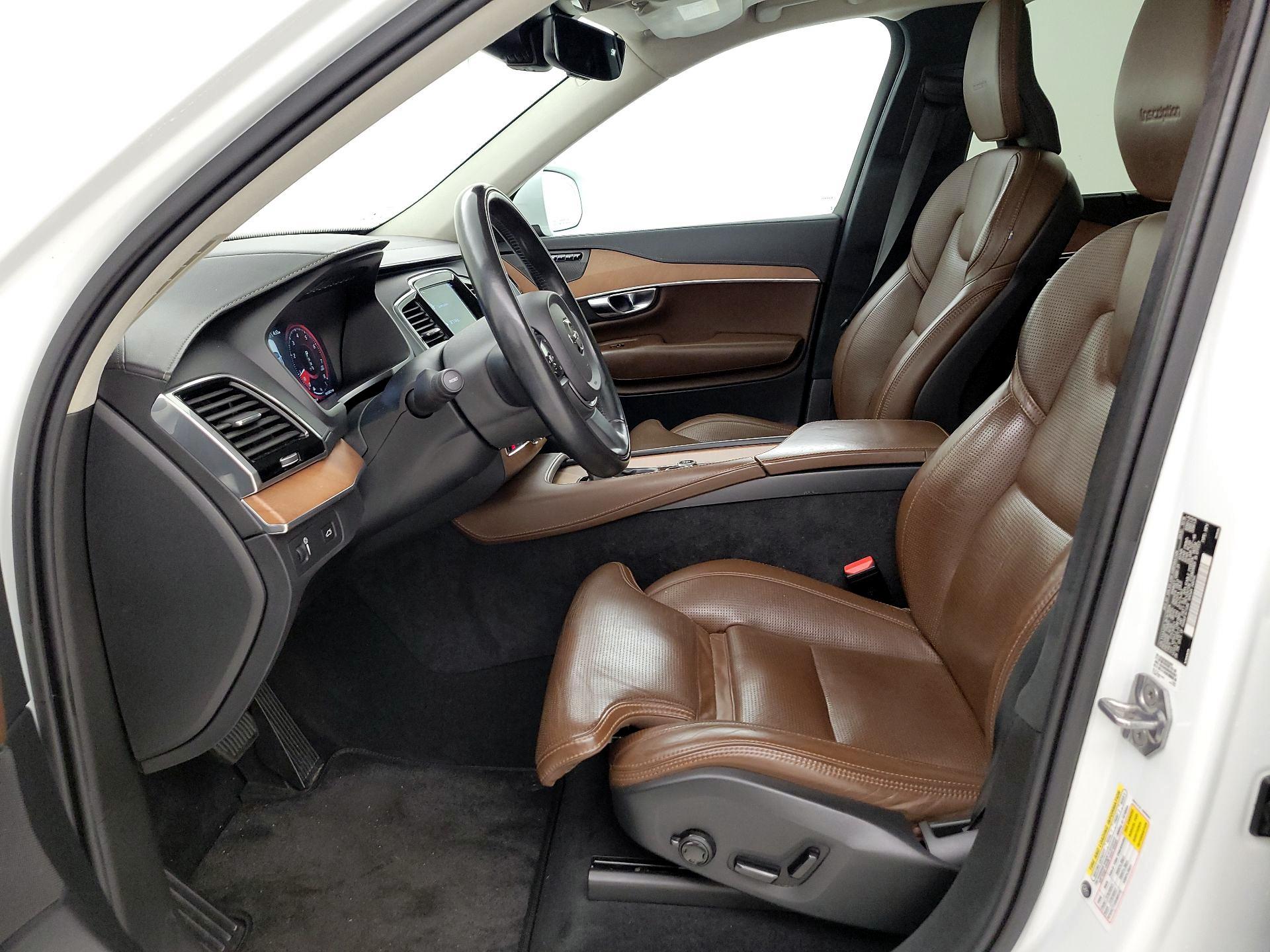 Thumbnail: 2019 Volvo XC90 - 9