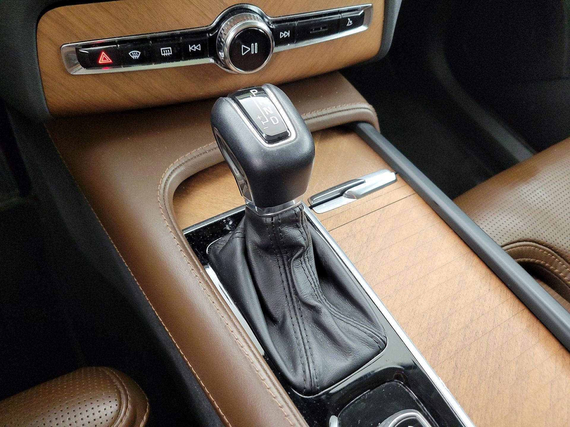 Thumbnail: 2019 Volvo XC90 - 16