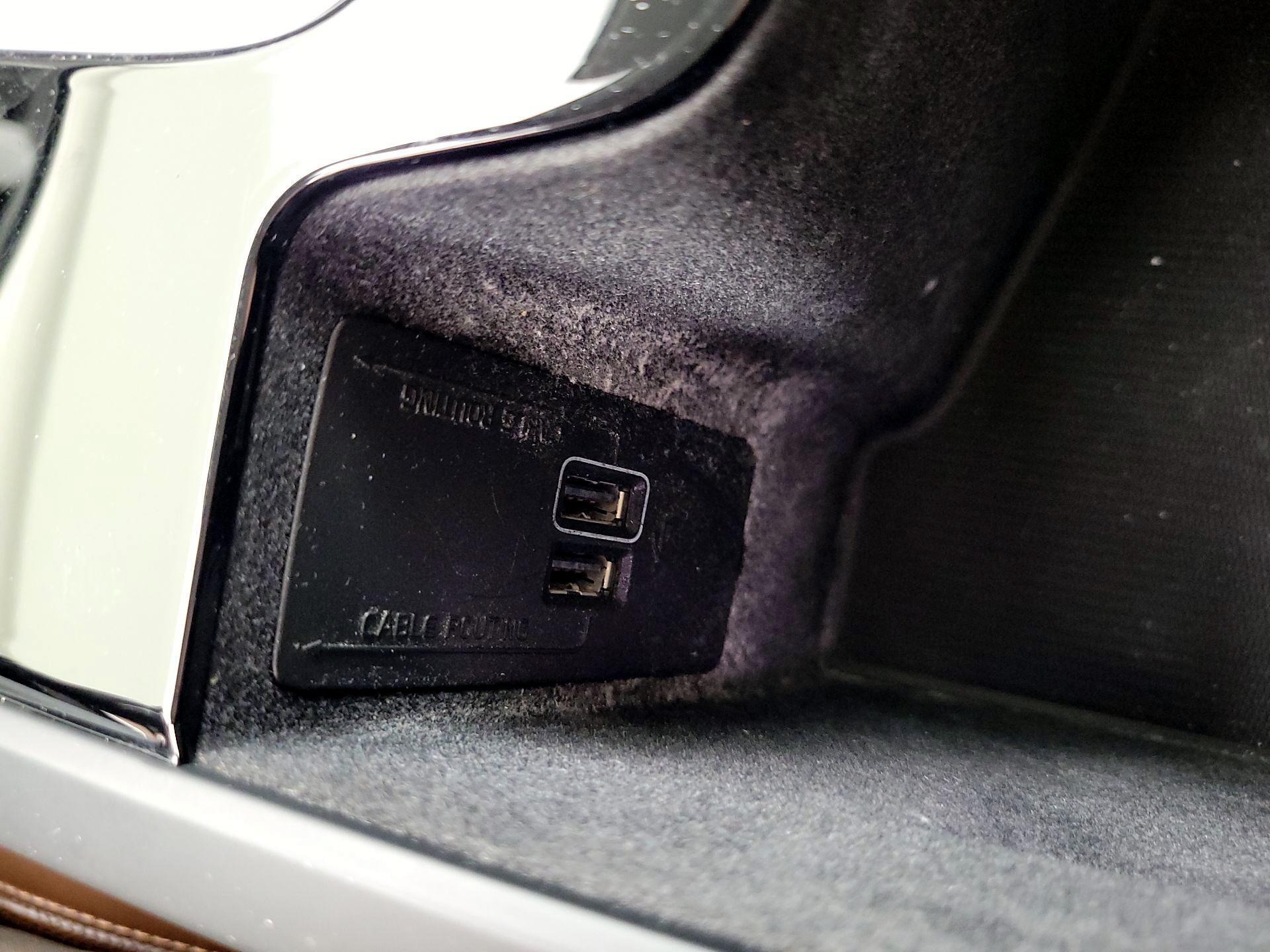 Thumbnail: 2019 Volvo XC90 - 17