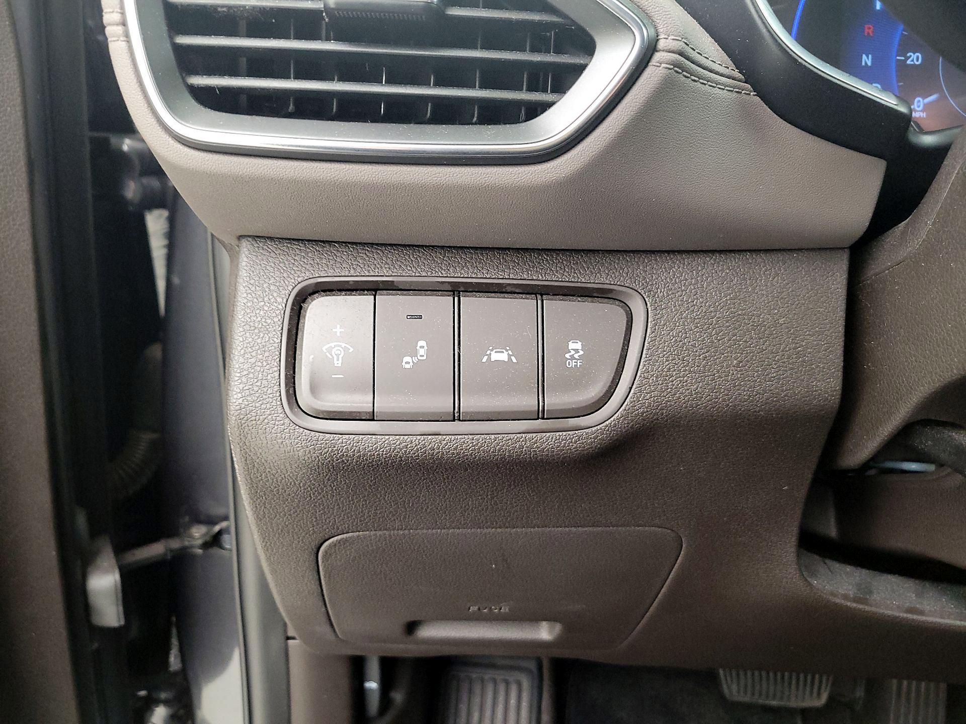 Thumbnail: 2020 Hyundai Santa Fe - 11