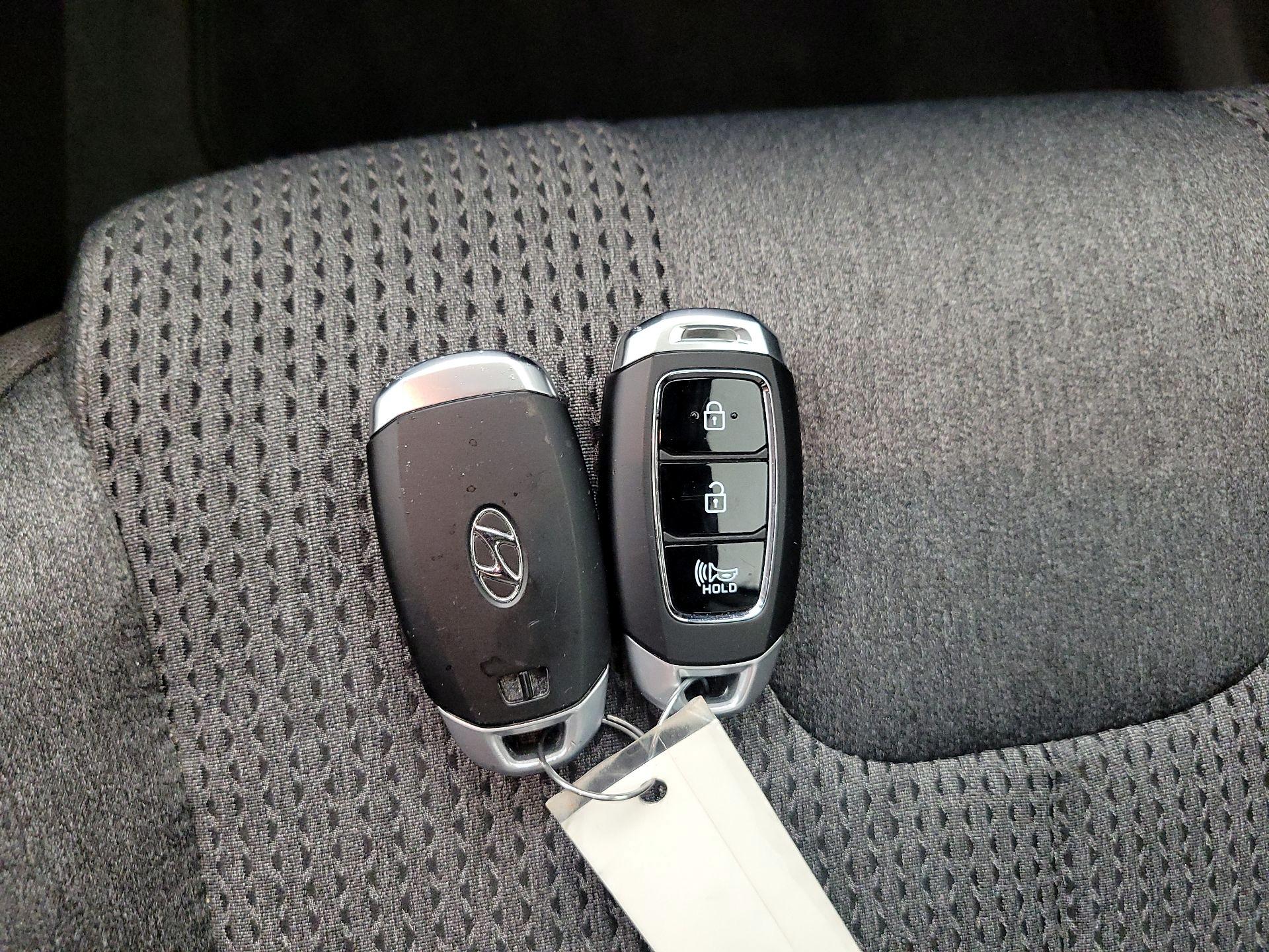 Thumbnail: 2020 Hyundai Santa Fe - 20