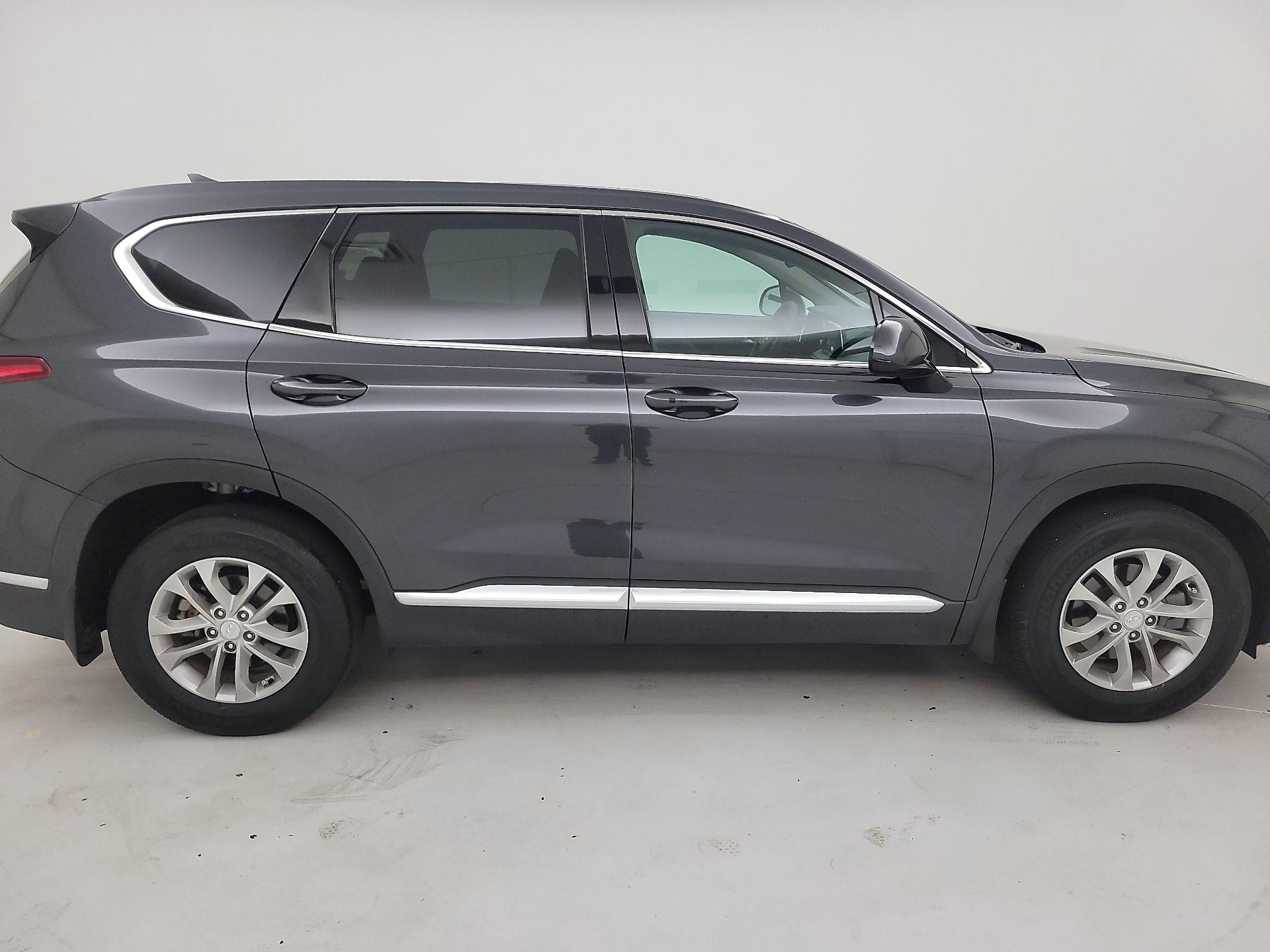 Thumbnail: 2020 Hyundai Santa Fe - 4