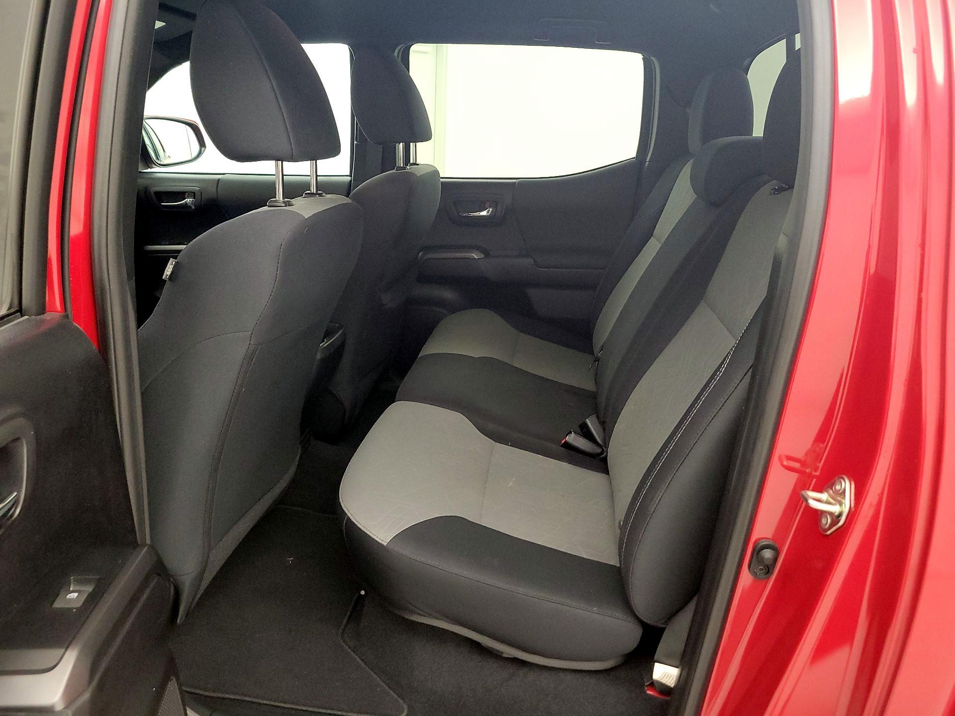 Thumbnail: 2020 Toyota Tacoma - 16