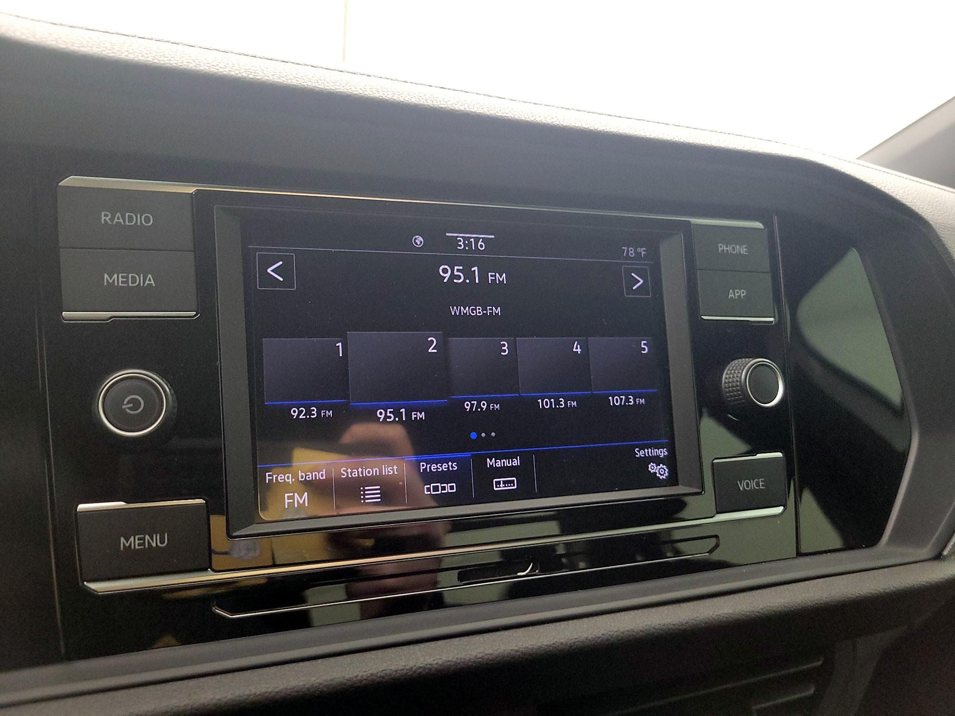 Thumbnail: 2023 Volkswagen Jetta - 13