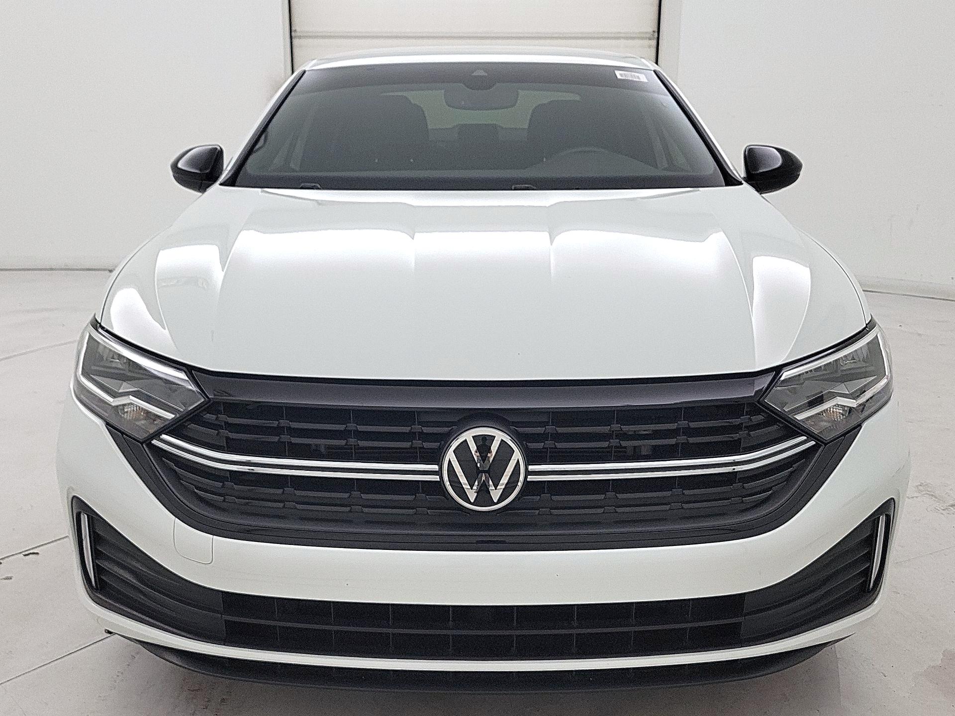 Thumbnail: 2023 Volkswagen Jetta - 2