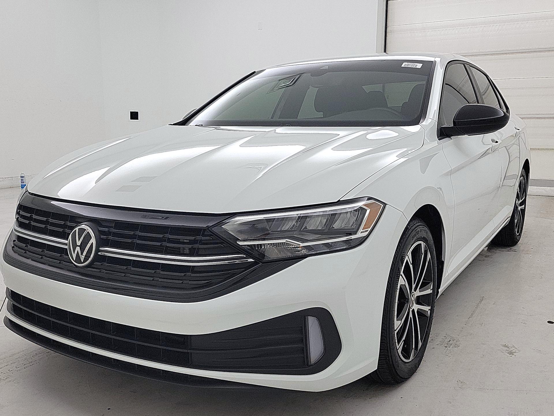 Thumbnail: 2023 Volkswagen Jetta - 3