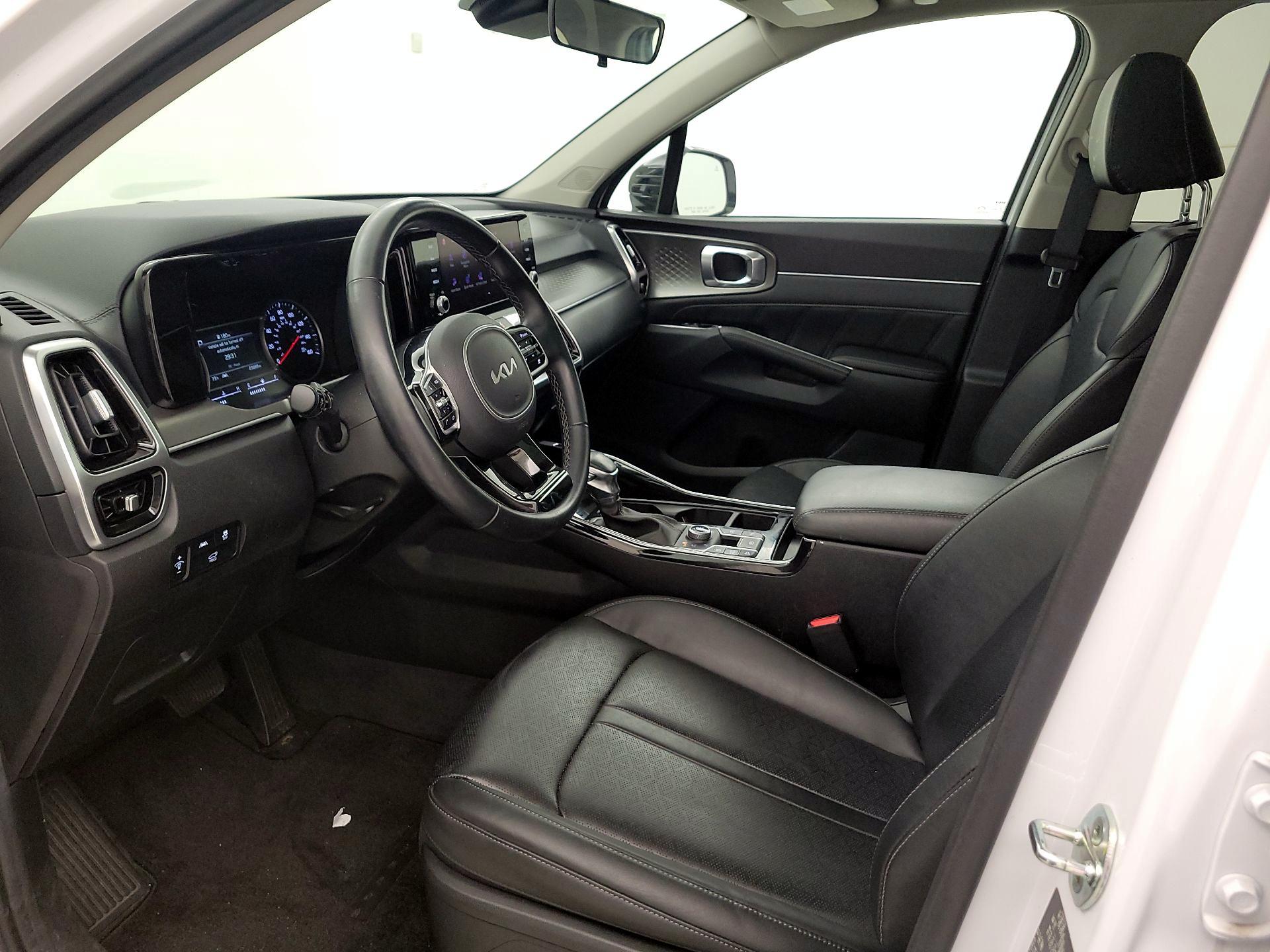 Thumbnail: 2022 Kia Sorento - 9