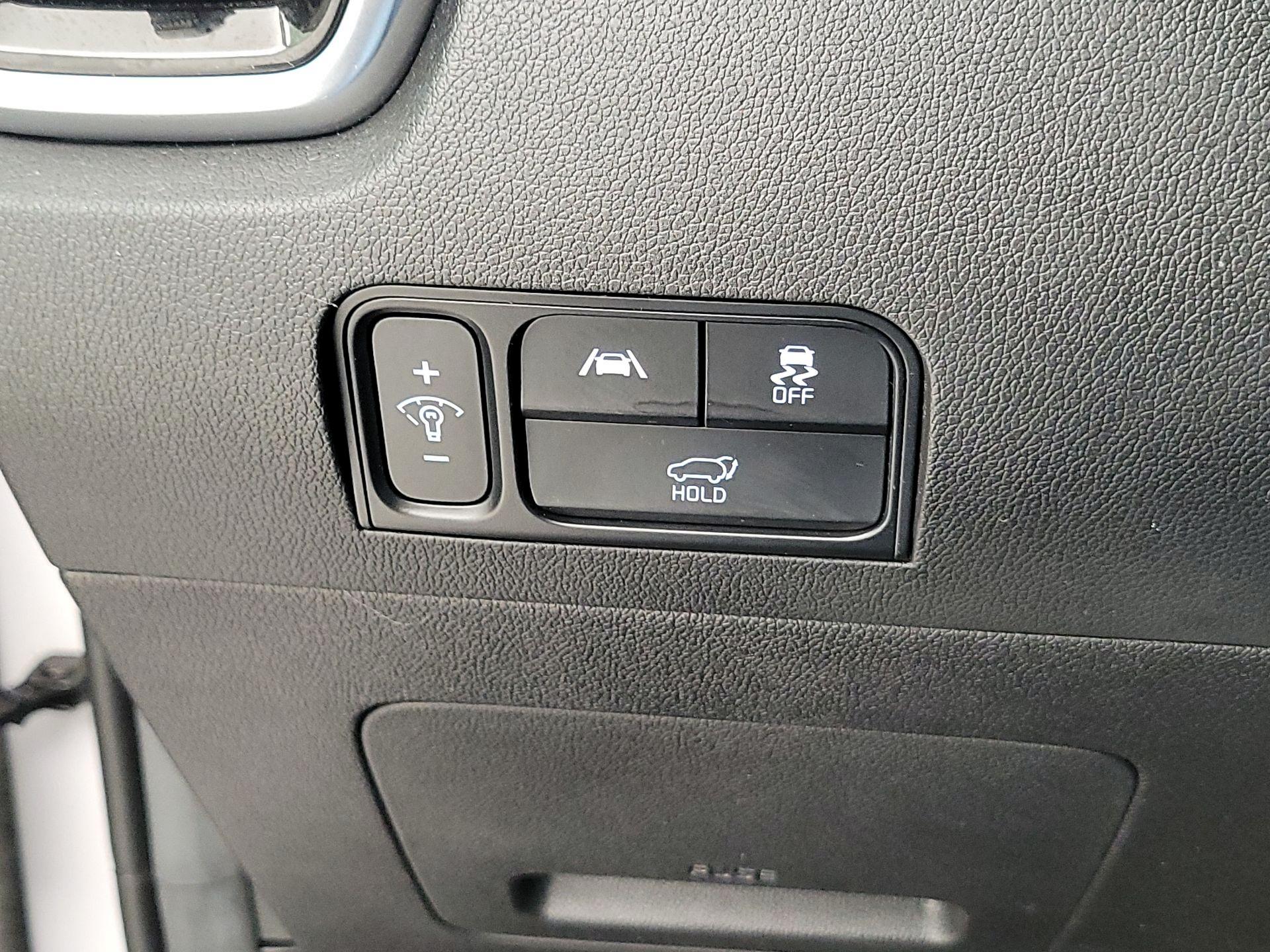 Thumbnail: 2022 Kia Sorento - 11