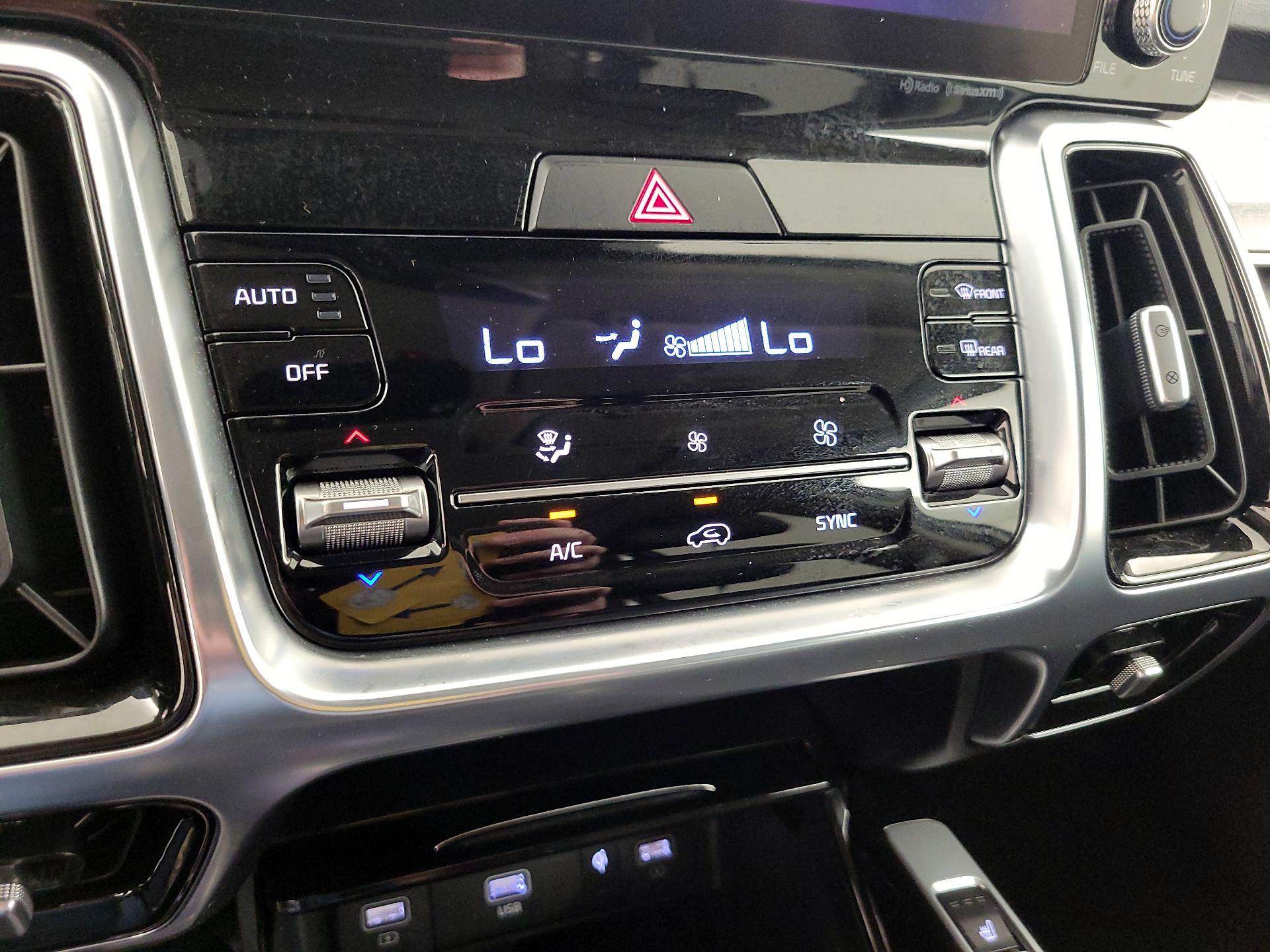 Thumbnail: 2022 Kia Sorento - 14