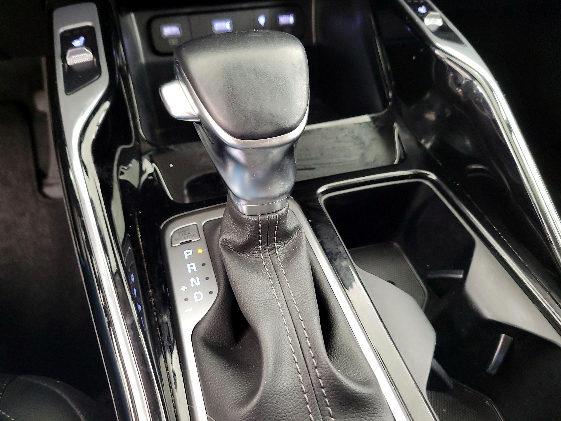 Thumbnail: 2022 Kia Sorento - 15