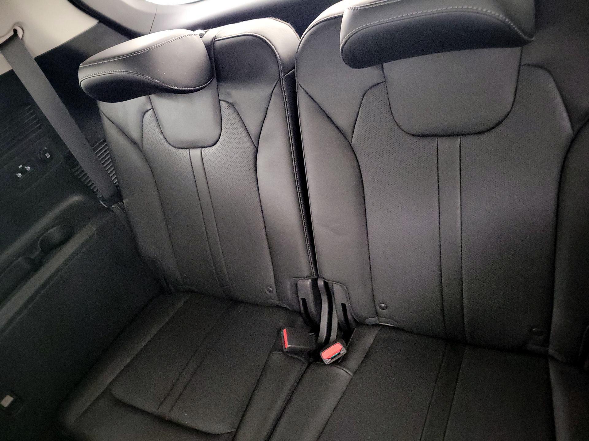 Thumbnail: 2022 Kia Sorento - 19