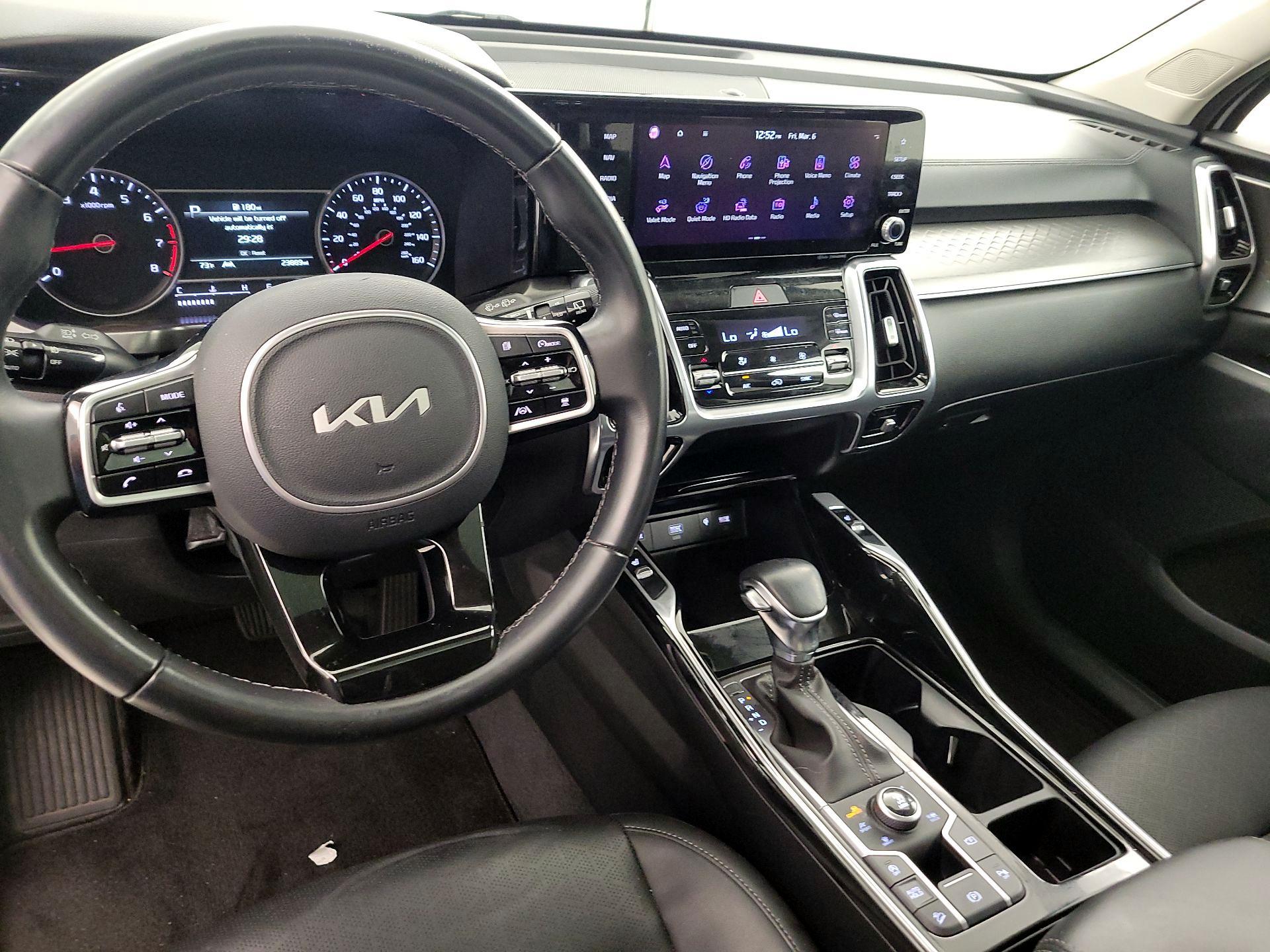 Thumbnail: 2022 Kia Sorento - 8