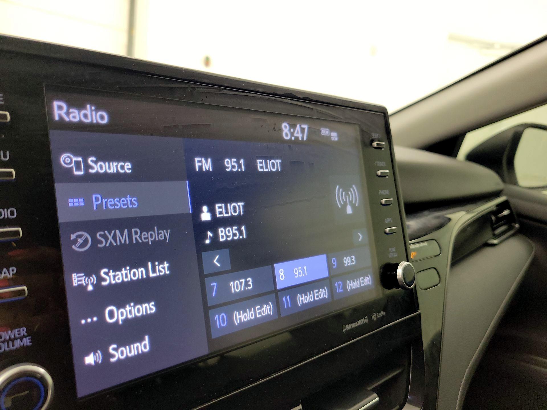 Thumbnail: 2022 Toyota Camry - 13