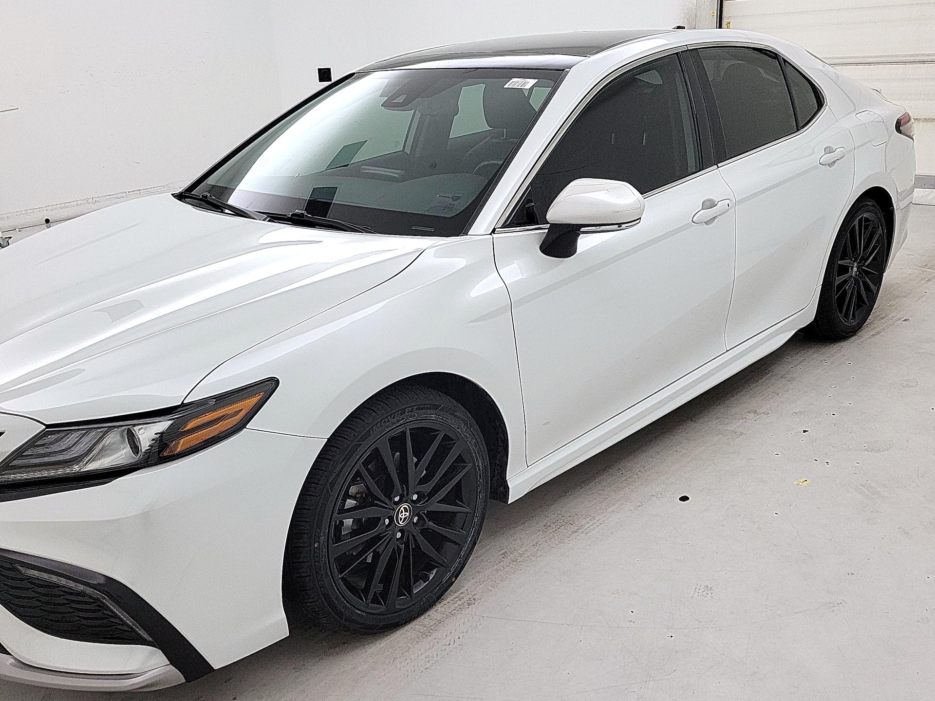 Thumbnail: 2022 Toyota Camry - 3